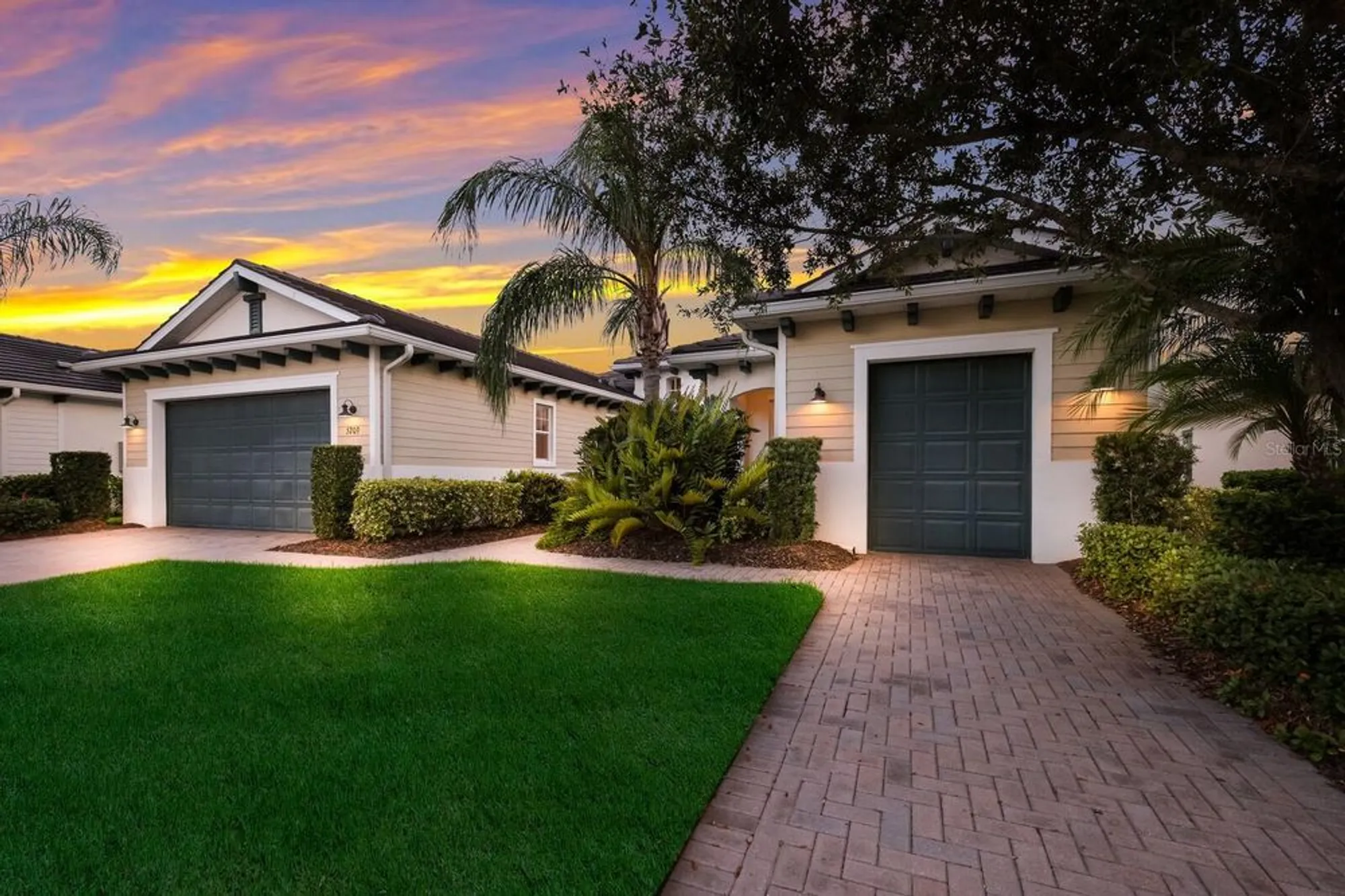 Property Slideshow image 2 of 94 | 5209 lake overlook ave, Bradenton, FL, 34208