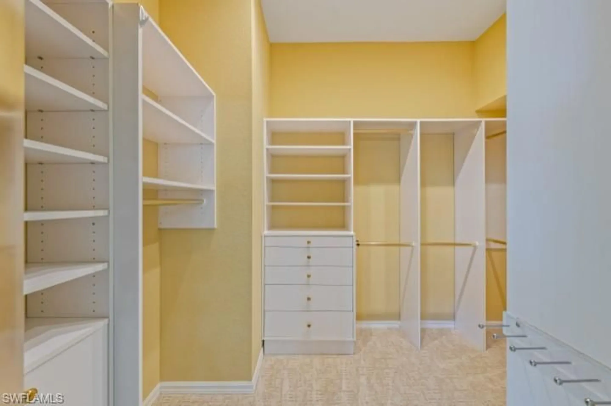 Property Slideshow image 14 of 32 | 27188 shell ridge cir, Bonita Springs, FL, 34134