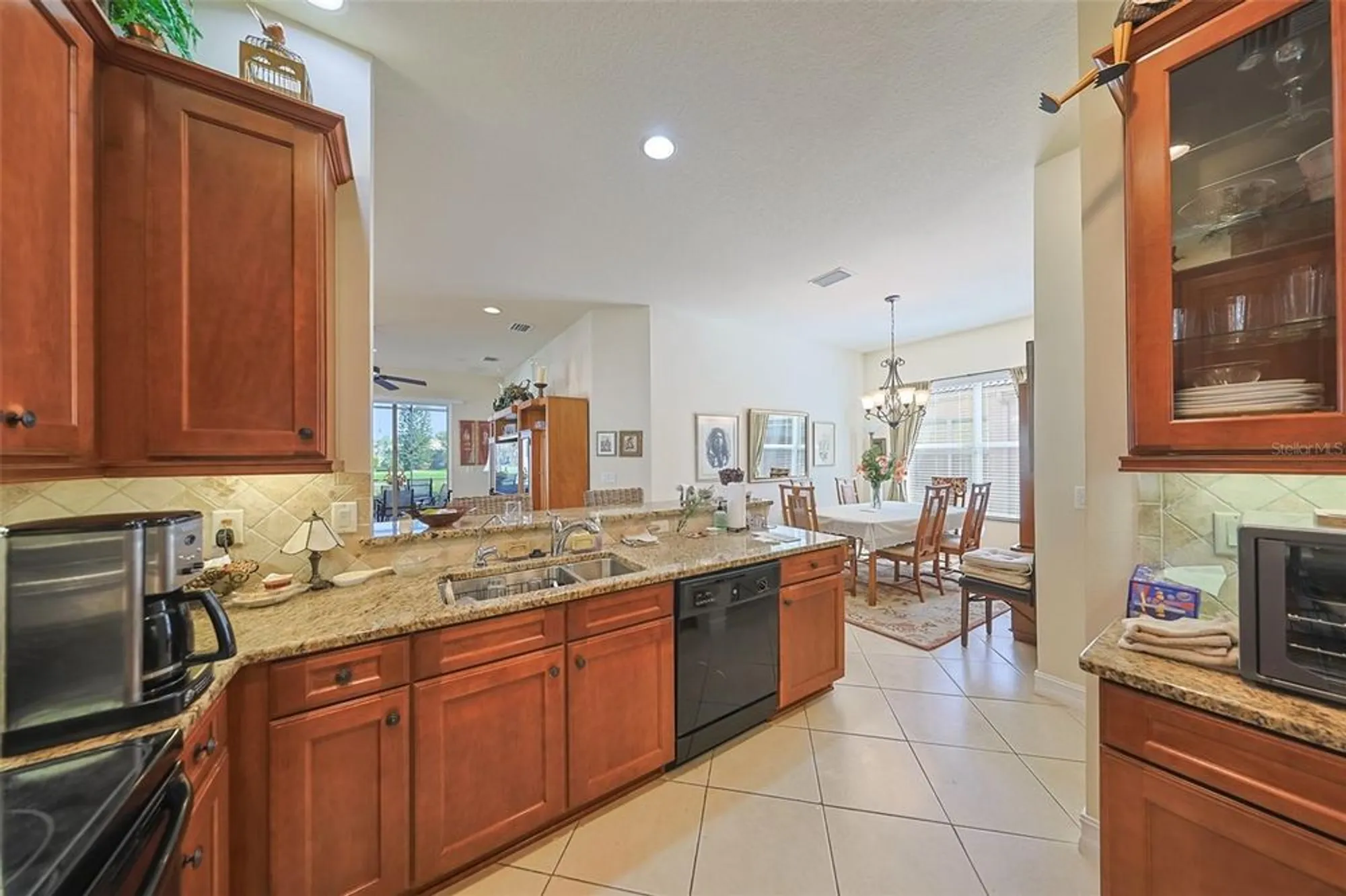 Property Slideshow image 33 of 67 | 15948 cobble mill dr, Wimauma, FL, 33598