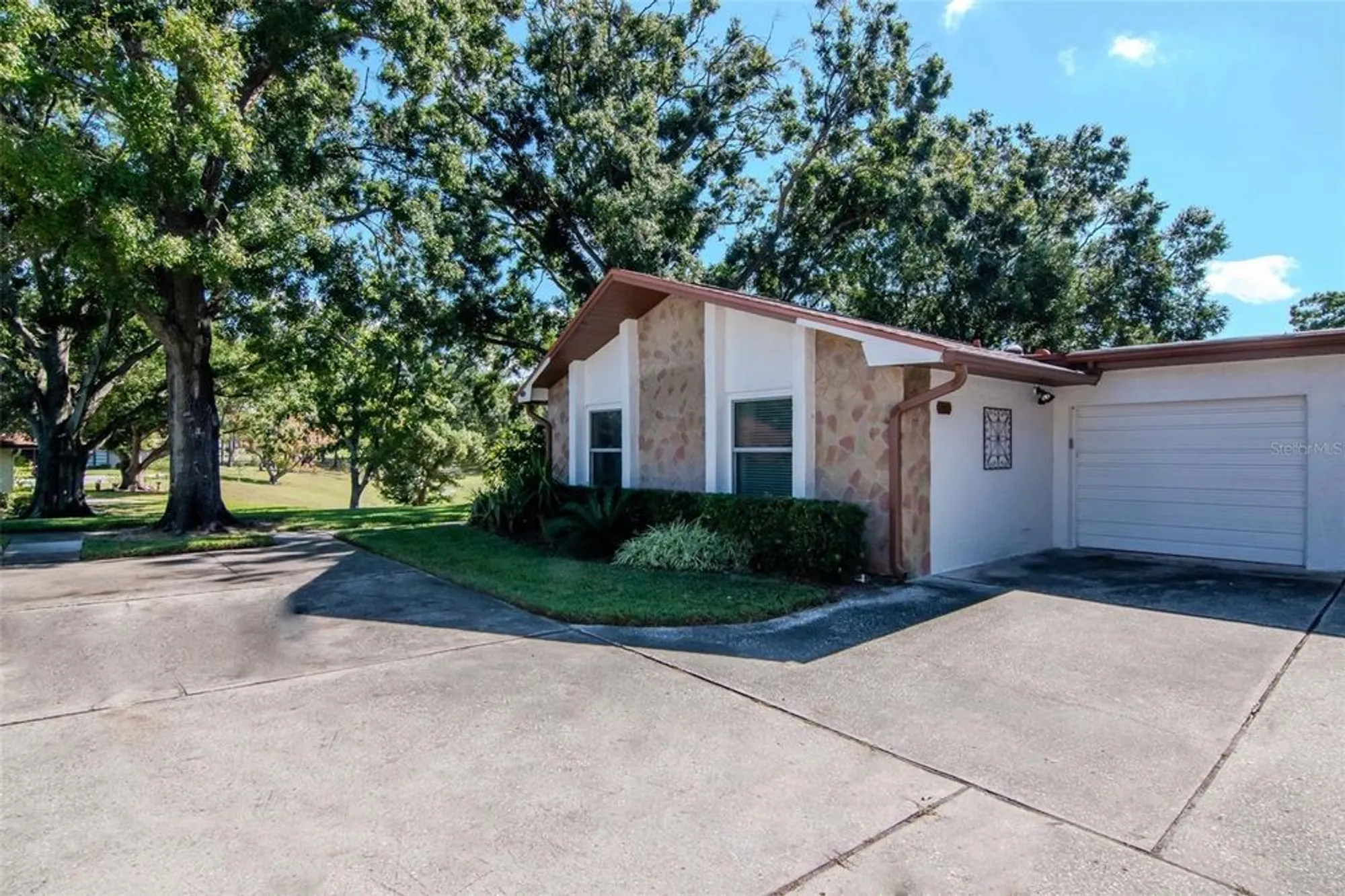 Property Slideshow image 3 of 55 | 2281 shelly dr d, Palm Harbor, FL, 34684