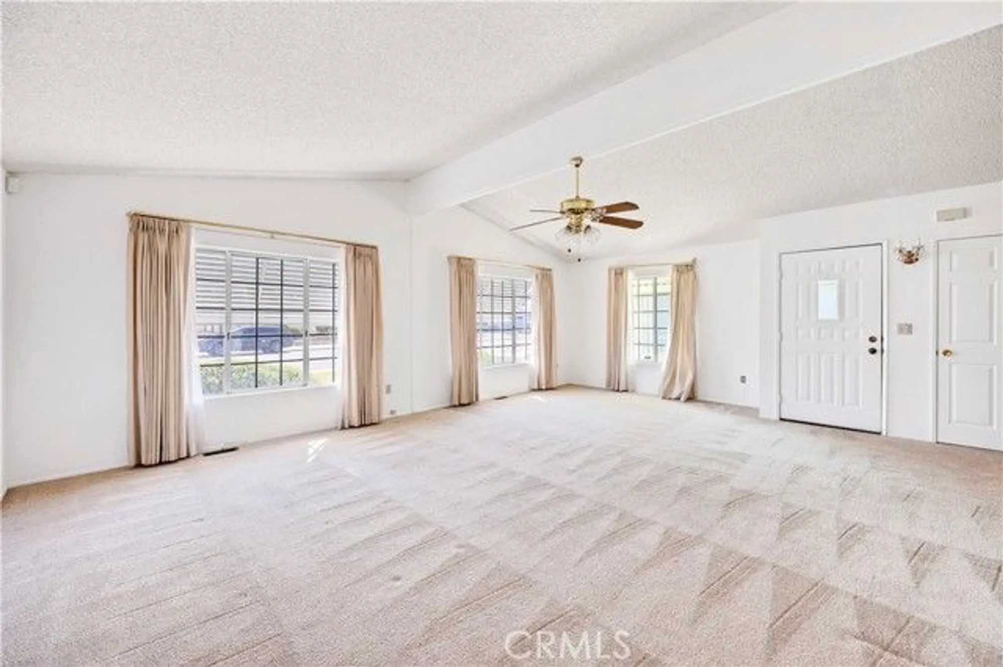 Property Slideshow image 4 of 41 | 1625 brentwood way, Hemet, CA, 92545