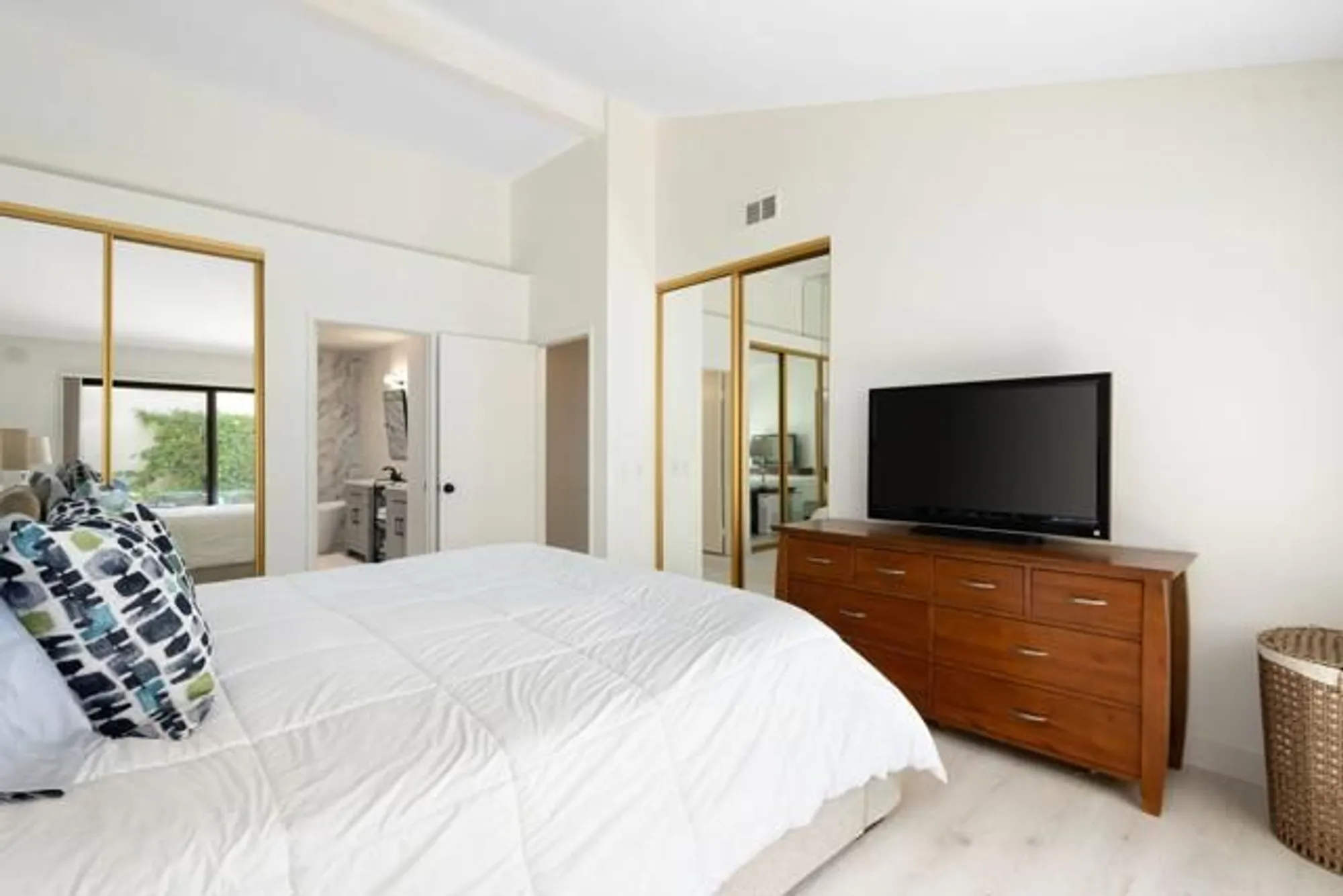 Property Slideshow image 17 of 36 | 54912 shoal crk, La Quinta, CA, 92253