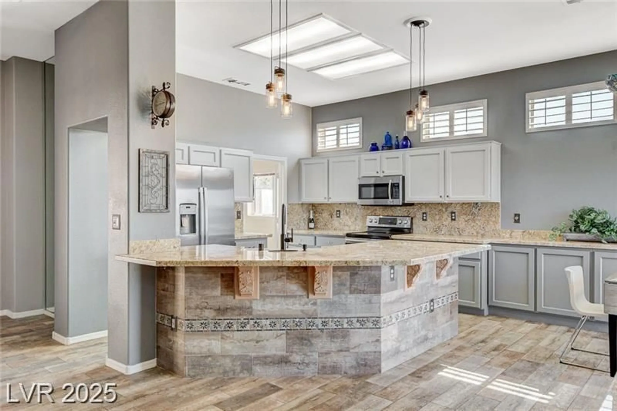 Property Slideshow image 12 of 66 | 3112 haddon dr, Las Vegas, NV, 89134