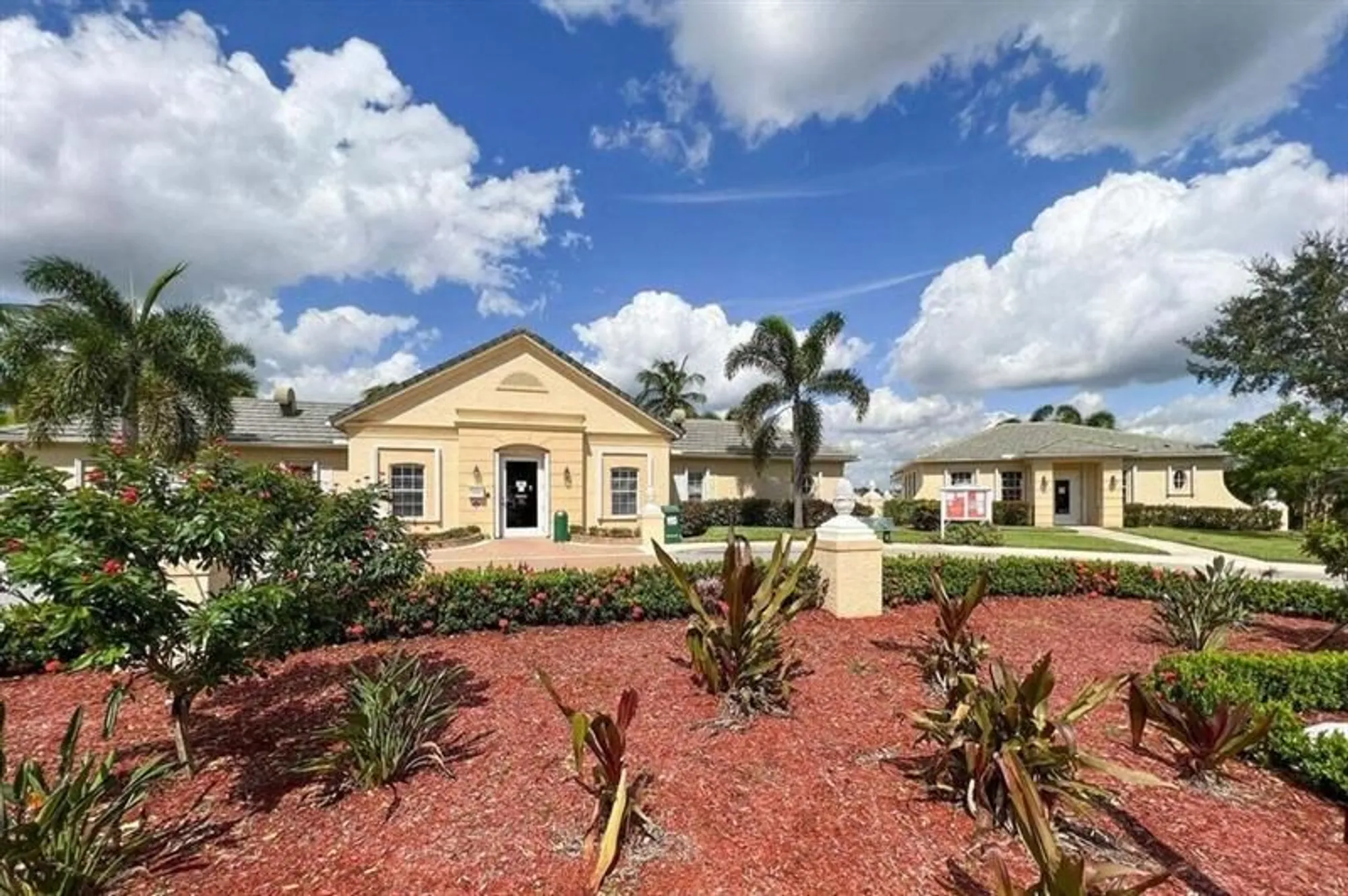 Property Slideshow image 11 of 22 | 806 sw rocky bayou ter, Saint Lucie West, FL, 34986