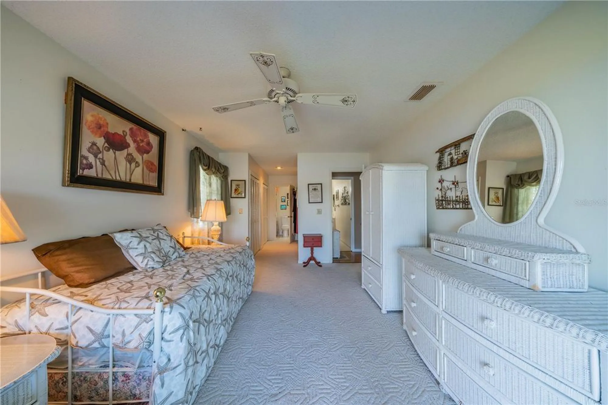 Property Slideshow image 25 of 37 | 1723 wolf laurel dr, Sun City Center, FL, 33573
