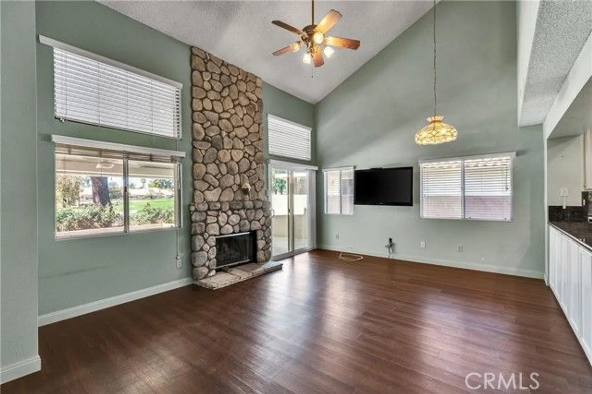Property Slideshow image 14 of 45 | 1127 riviera ave, Banning, CA, 92220