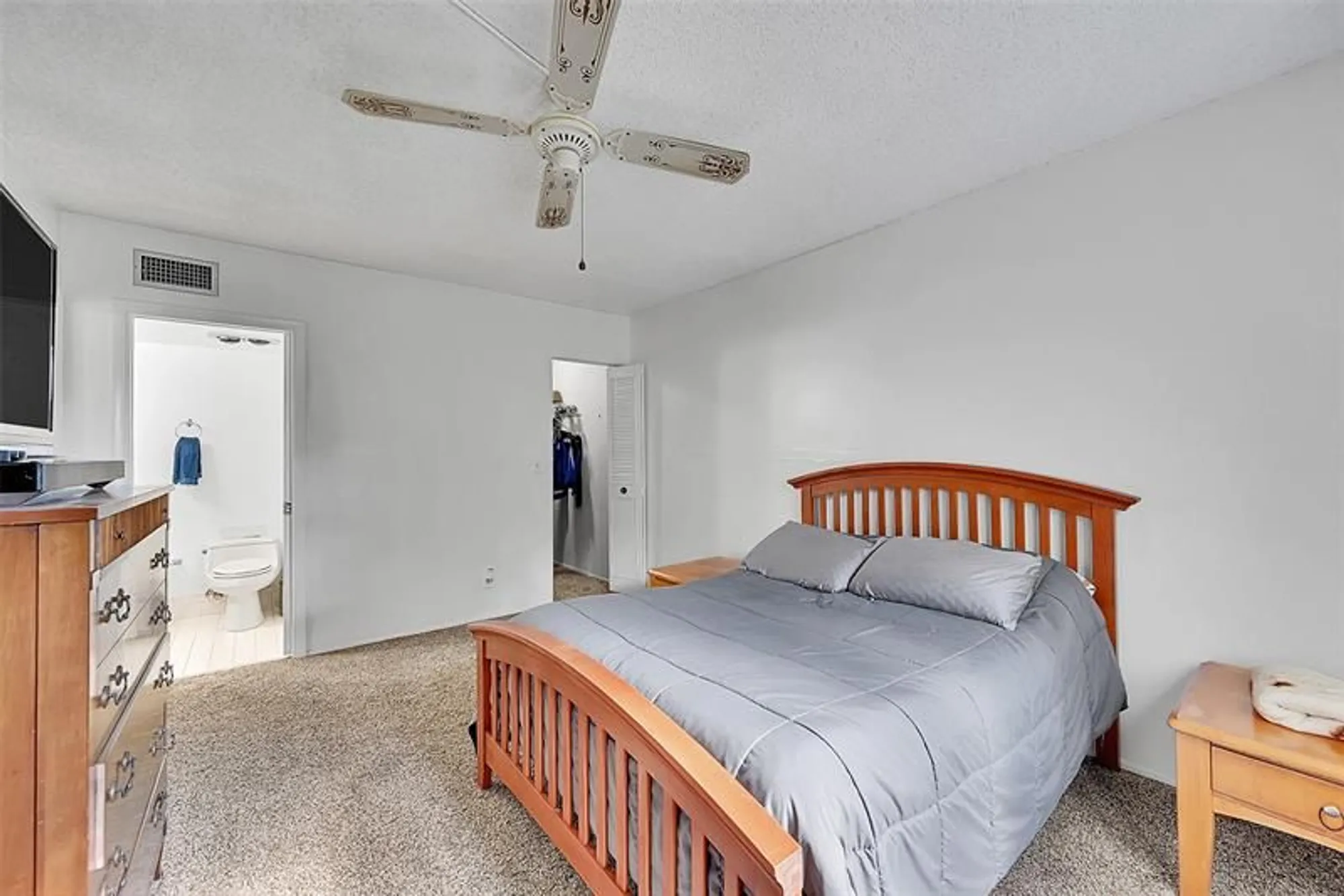Property Slideshow image 19 of 68 | 2340 sw 22nd ave apt 303, Delray Beach, FL, 33445