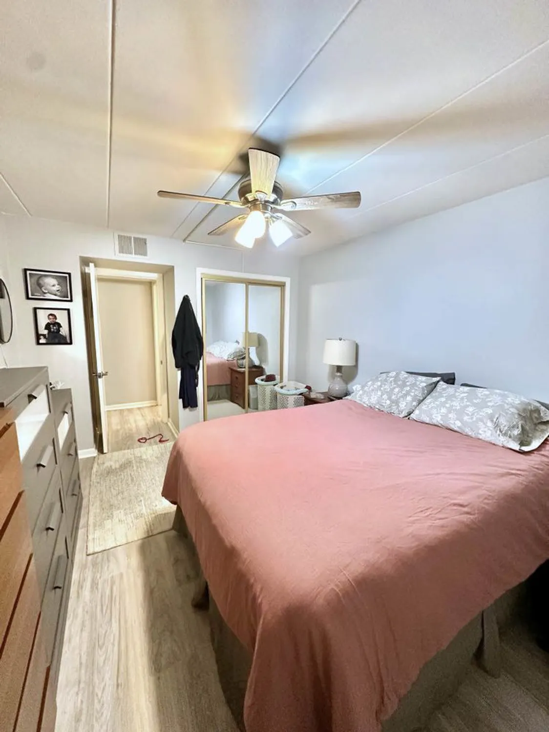 Property Slideshow image 16 of 19 | 2900 maple ave 24a, Downers Grove, IL, 60515