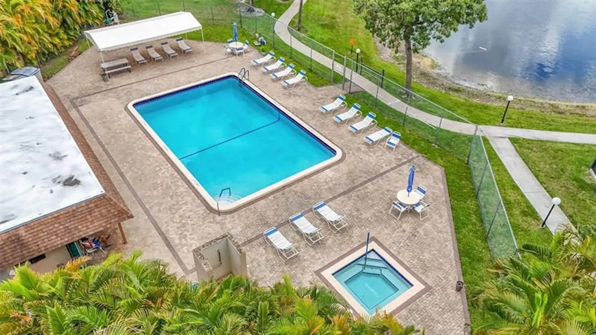 Property Slideshow image 29 of 30 | 4950 e sabal palm blvd 302, Tamarac, FL, 33319