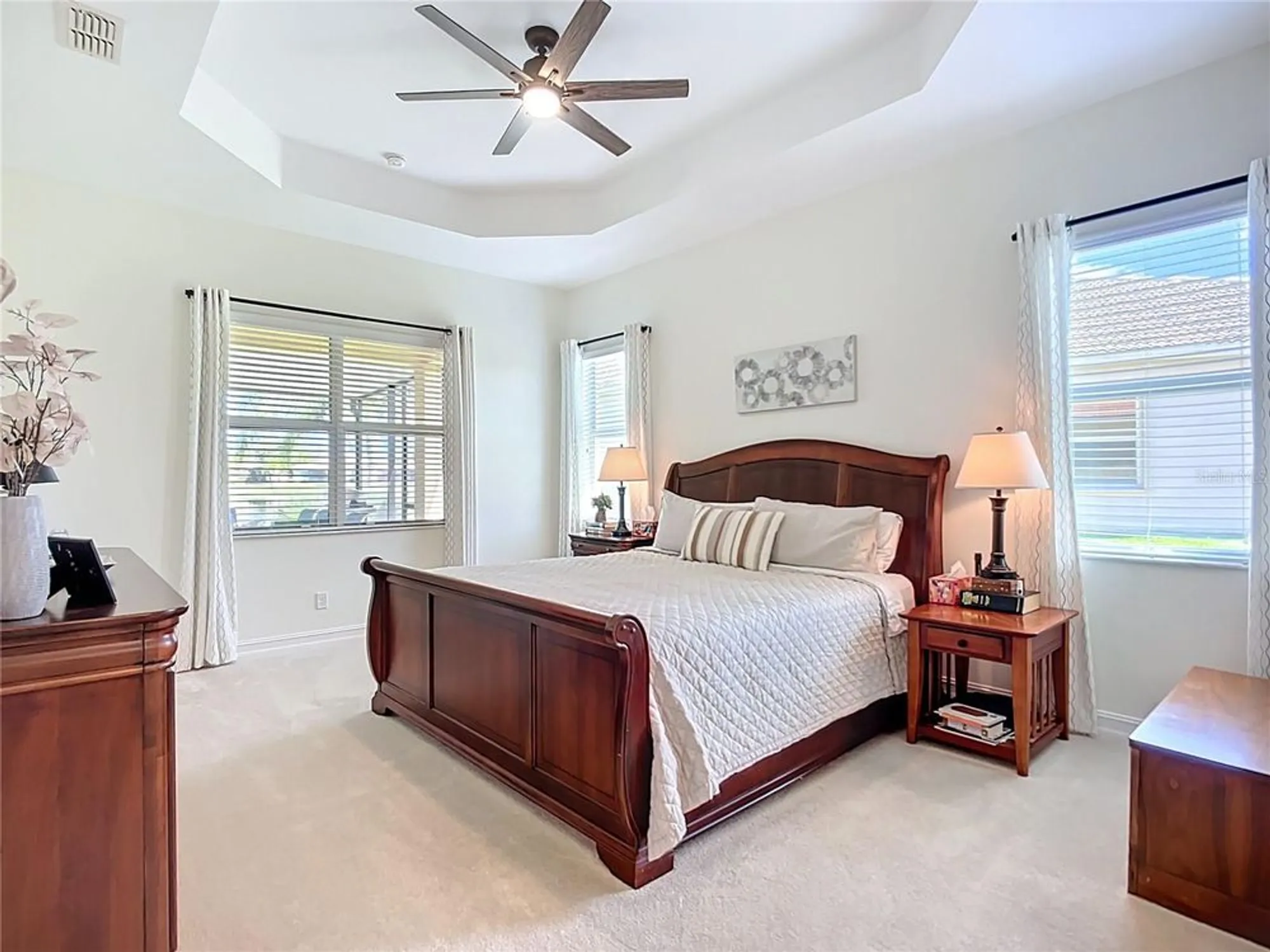 Property Slideshow image 26 of 74 | 16244 diamond bay dr, Wimauma, FL, 33598