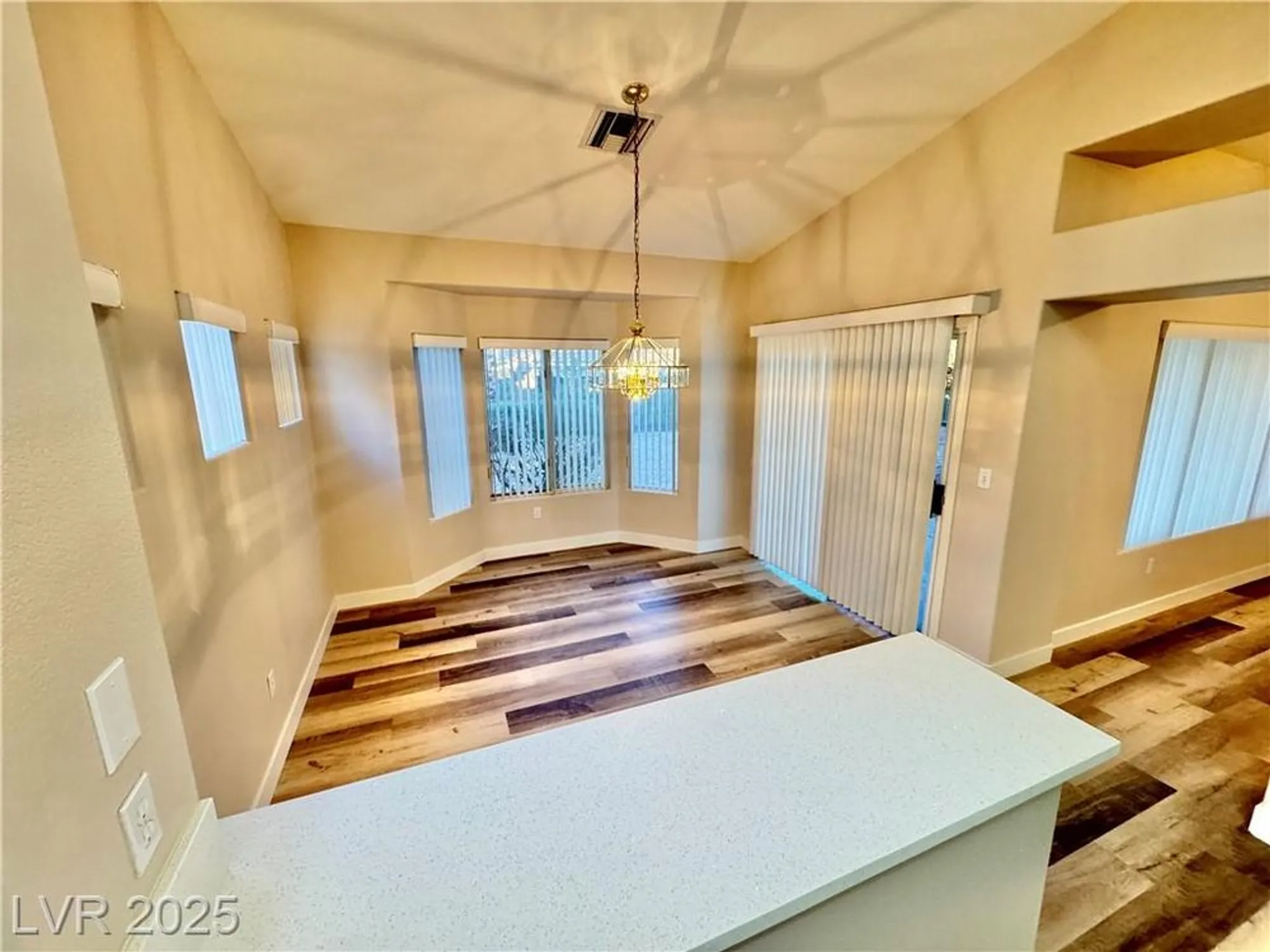 Property Slideshow image 14 of 98 | 10316 bent brook pl, Las Vegas, NV, 89134
