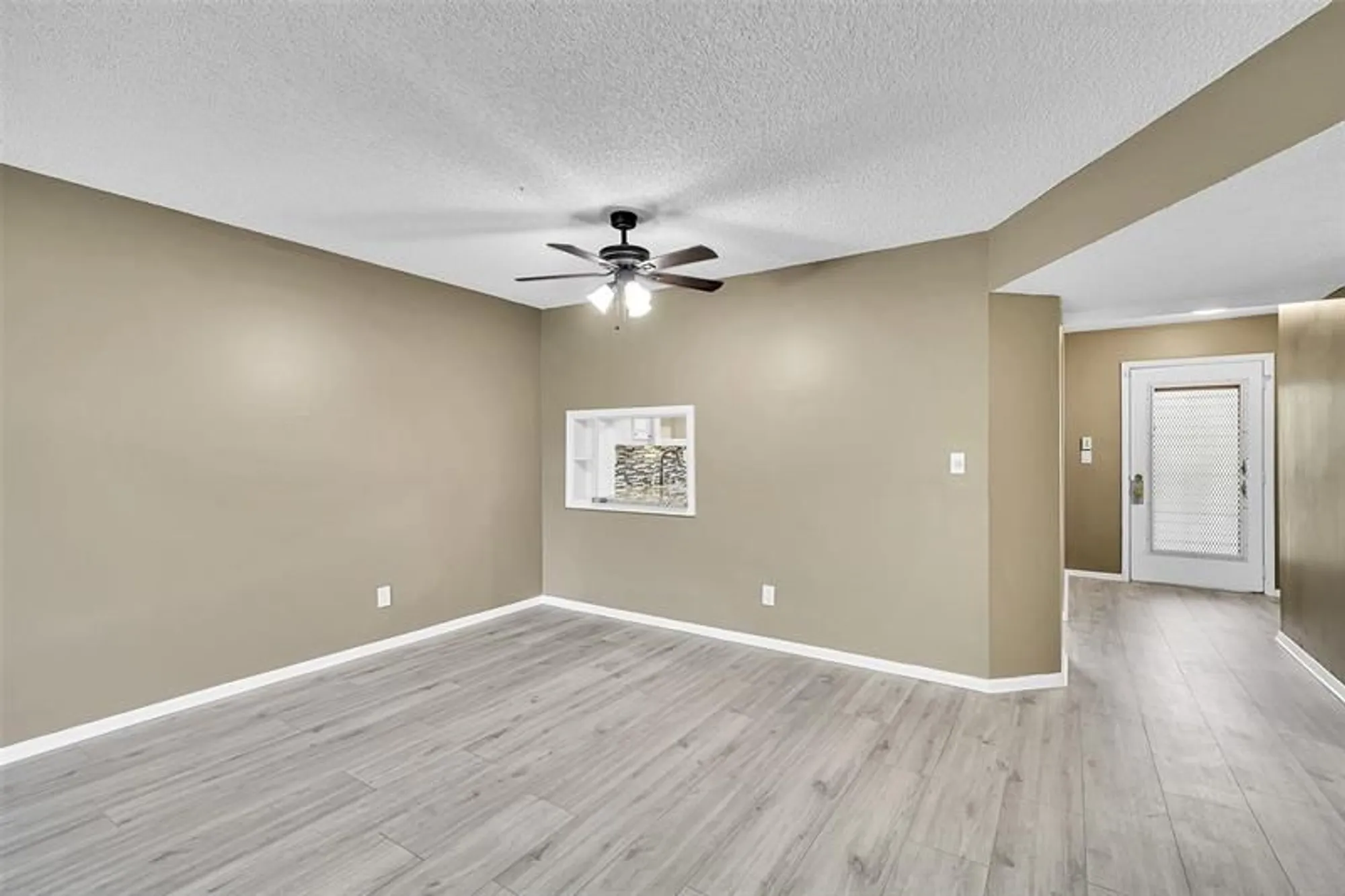 Property Slideshow image 9 of 30 | 4950 e sabal palm blvd 302, Tamarac, FL, 33319