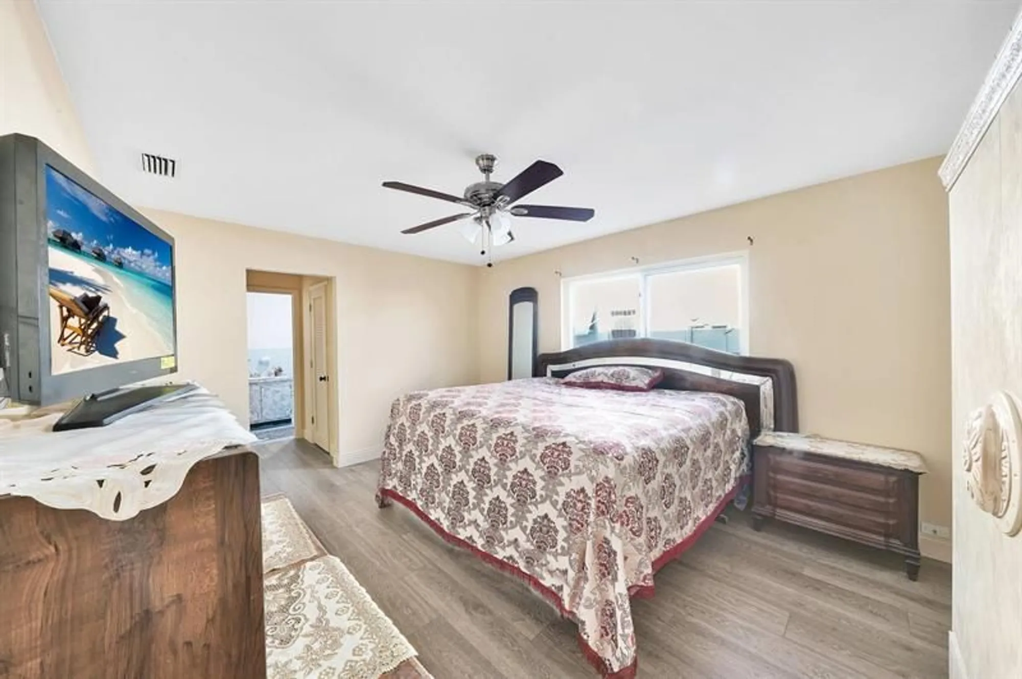 Property Slideshow image 8 of 16 | 6990 nw 12th st, Margate, FL, 33063