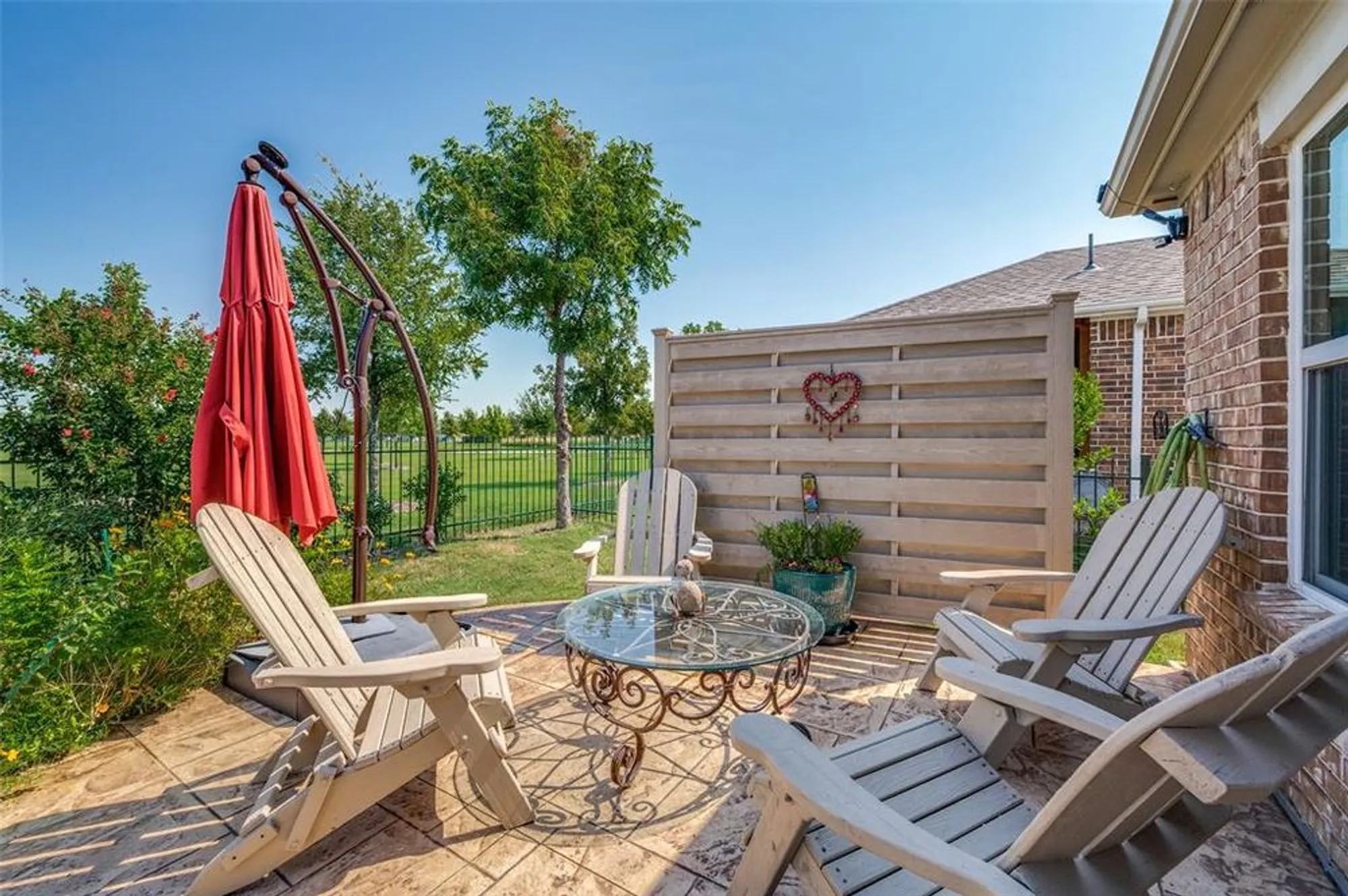 Property Slideshow image 18 of 33 | 2068 bentwater ln, Frisco, TX, 75036