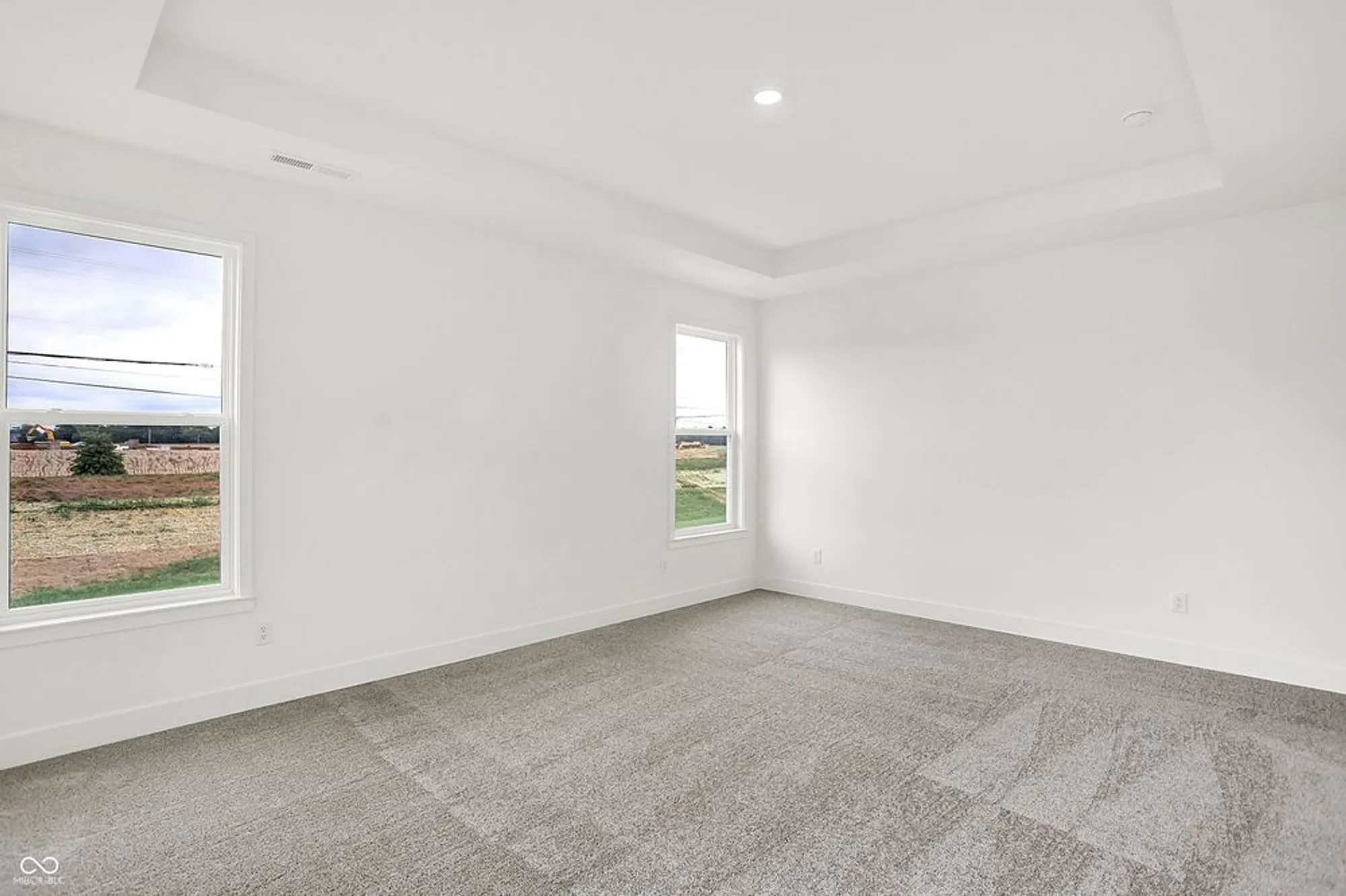 Property Slideshow image 26 of 46 | 5062 foxley park ln, Avon, IN, 46123