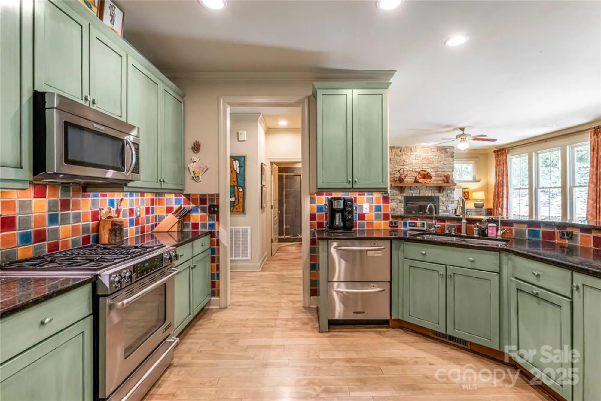 Property Slideshow image 14 of 46 | 7 white palmer ct, Biltmore Lake, NC, 28715