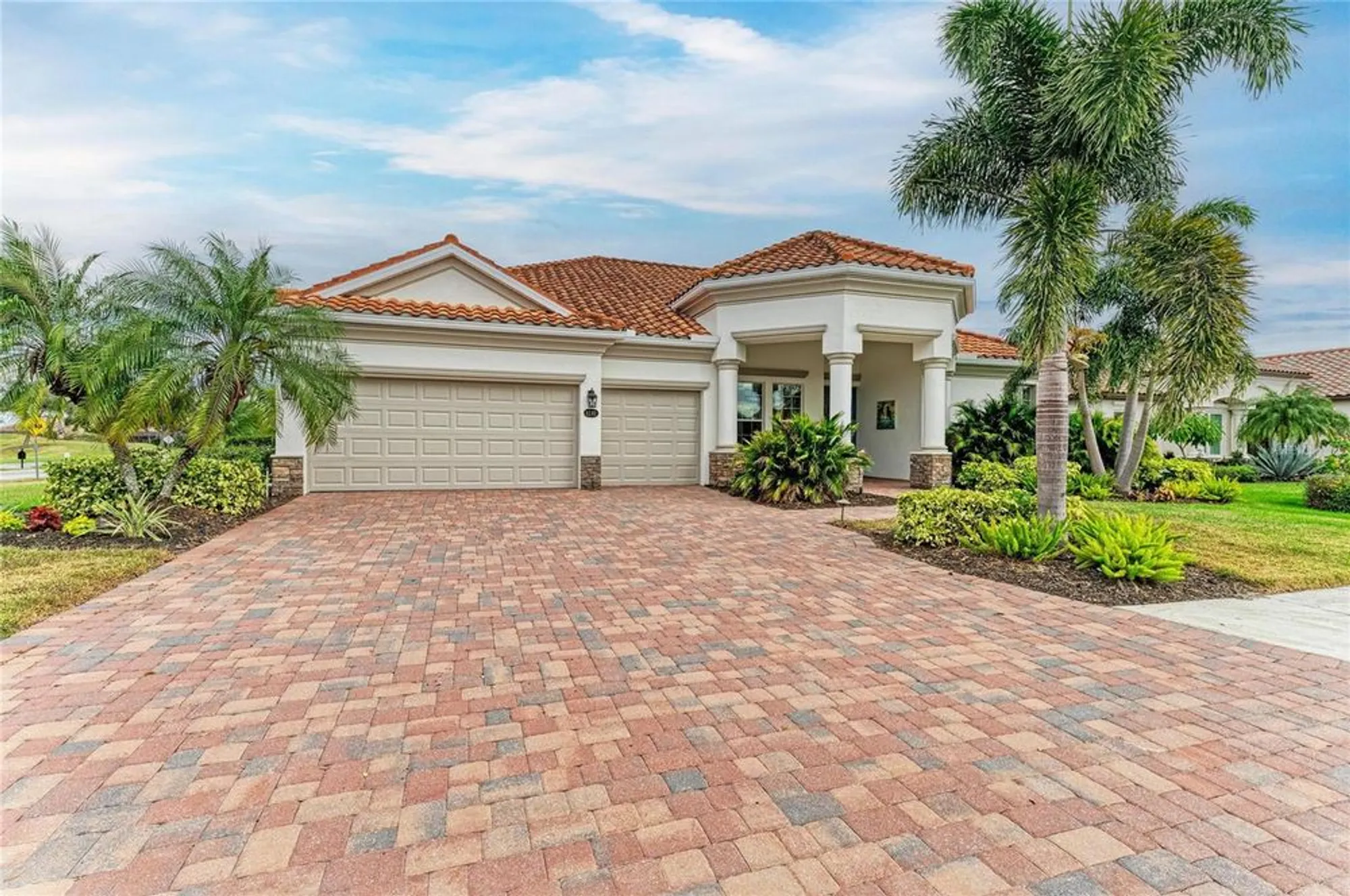 Property Slideshow image 11 of 93 | 8201 heritage grand pl, Bradenton, FL, 34212
