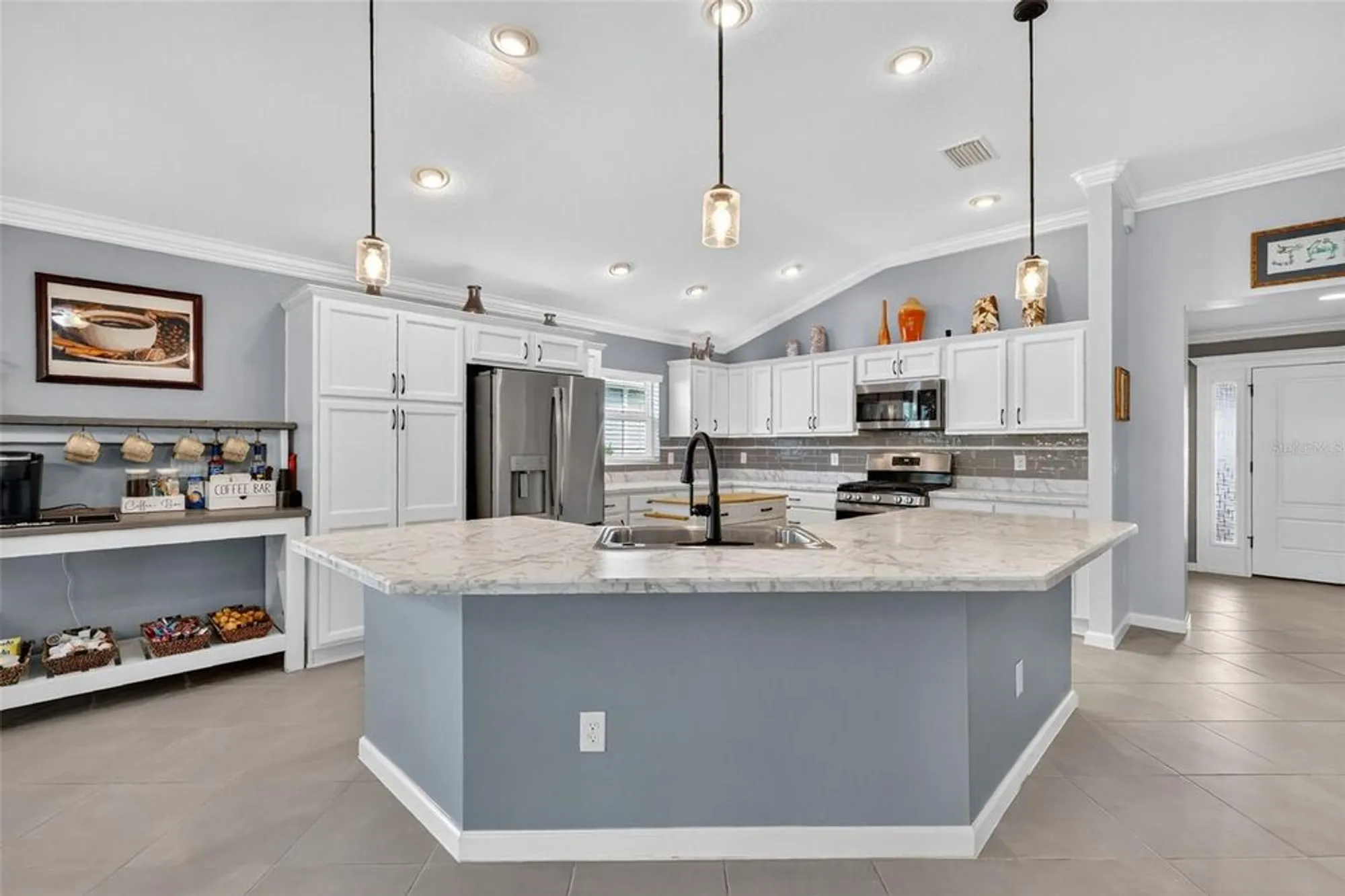 Property Slideshow image 9 of 38 | 3359 arlyn pl, The Villages, FL, 32163