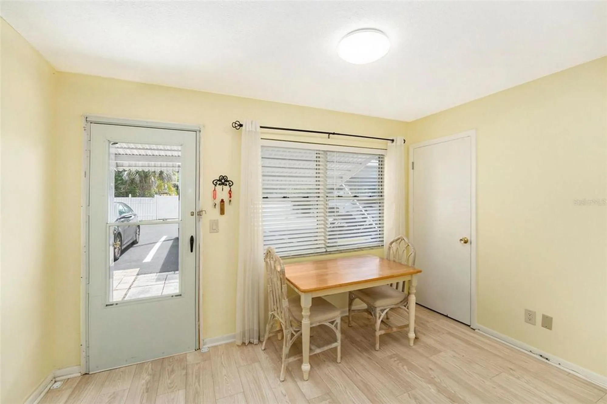 Property Slideshow image 16 of 31 | 5216 81st st n apt 2, St Petersburg, FL, 33709
