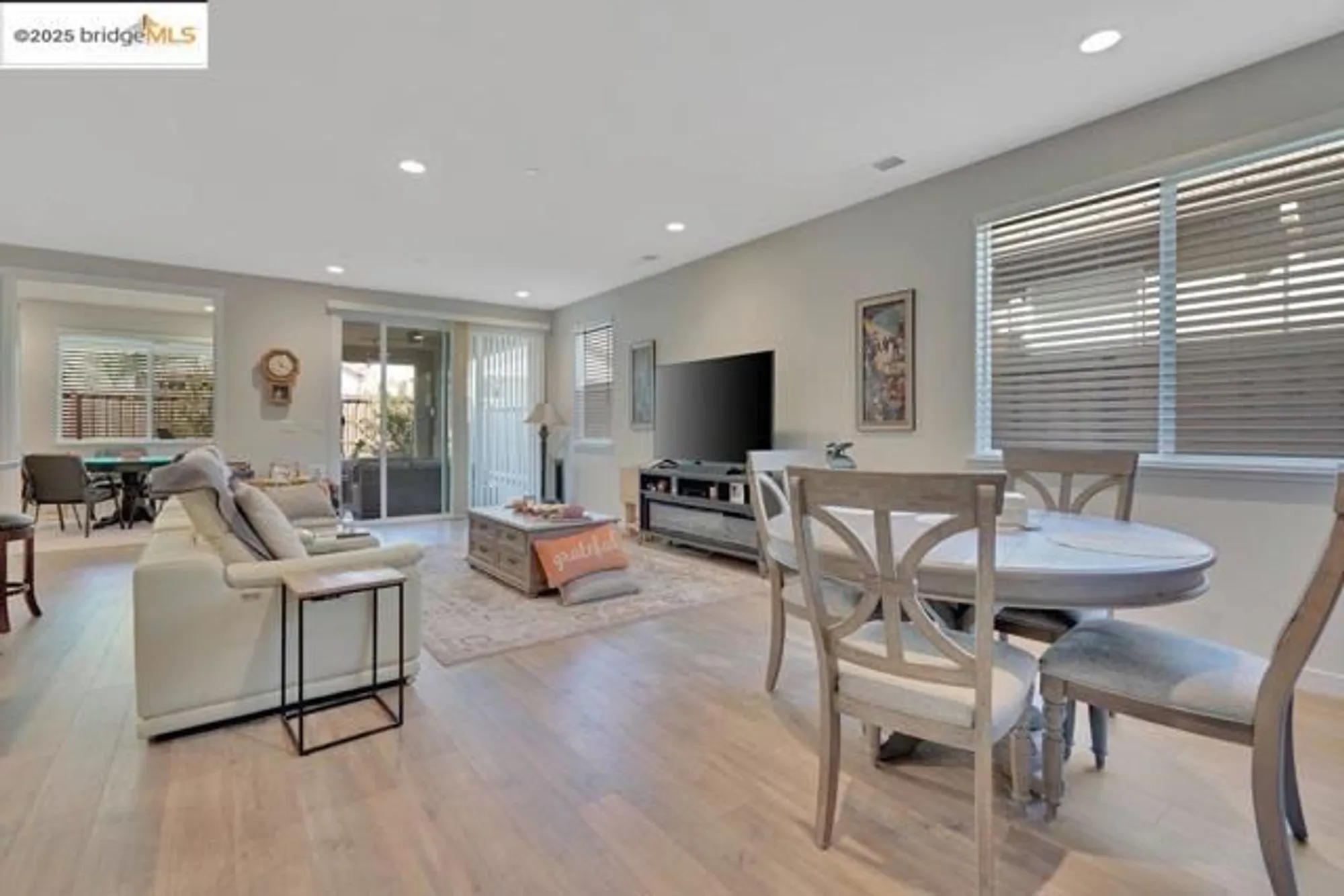 Property Slideshow image 8 of 27 | 2323 espana ln, Rio Vista, CA, 94571