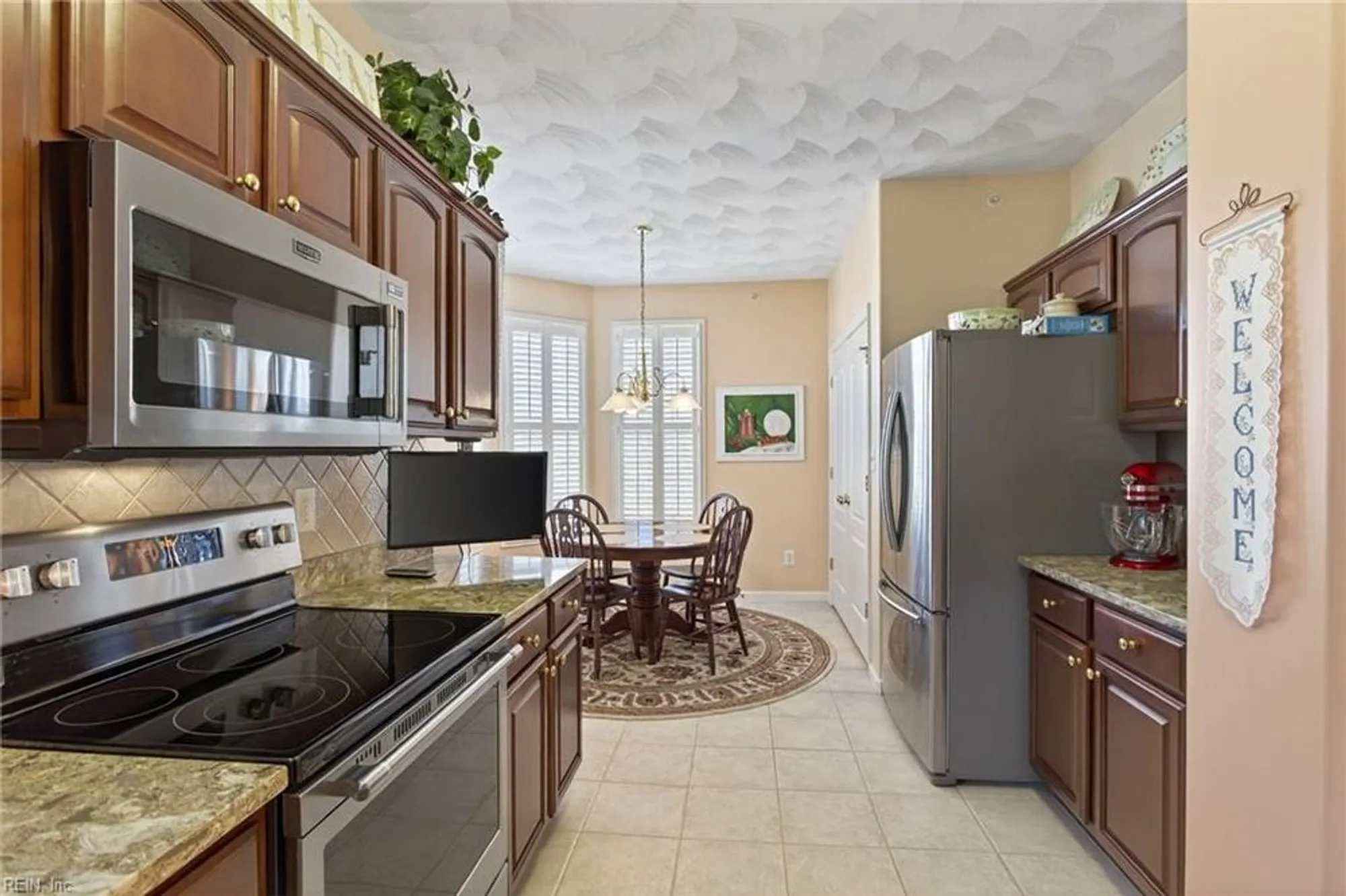 Property Slideshow image 4 of 33 | 3403 misty dawn ct, Virginia Beach, VA, 23456