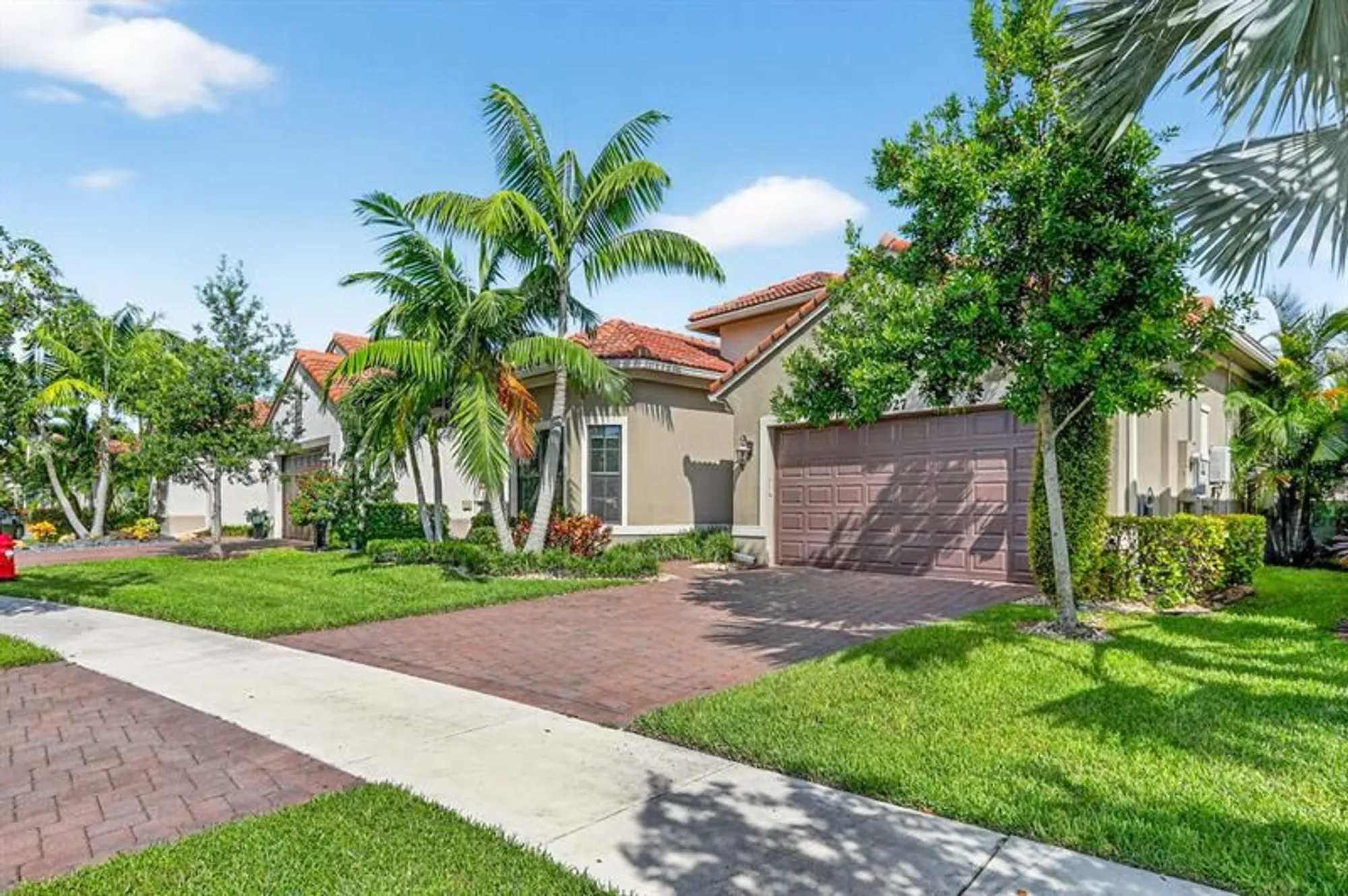Property Slideshow image 44 of 65 | 11927 leon cir, Parkland, FL, 33076