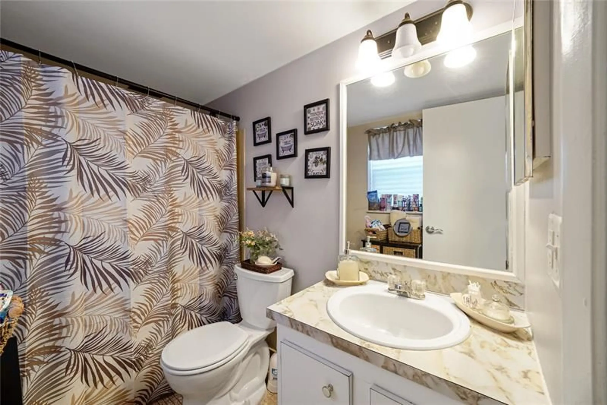 Property Slideshow image 27 of 51 | 551 nw 76th ter apt 208, Margate, FL, 33063