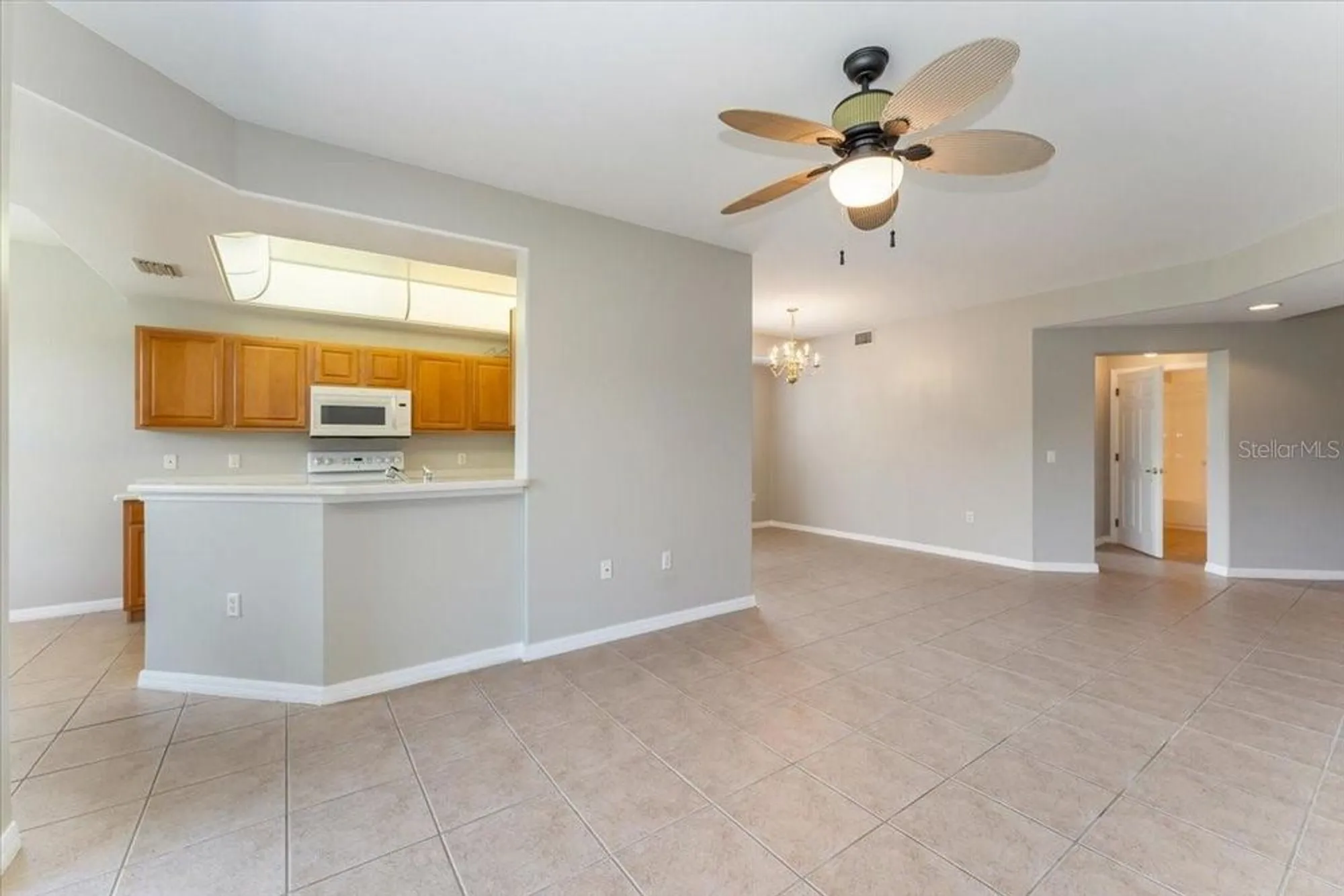 Property Slideshow image 12 of 48 | 11004 mill creek way 1902, Fort Myers, FL, 33913