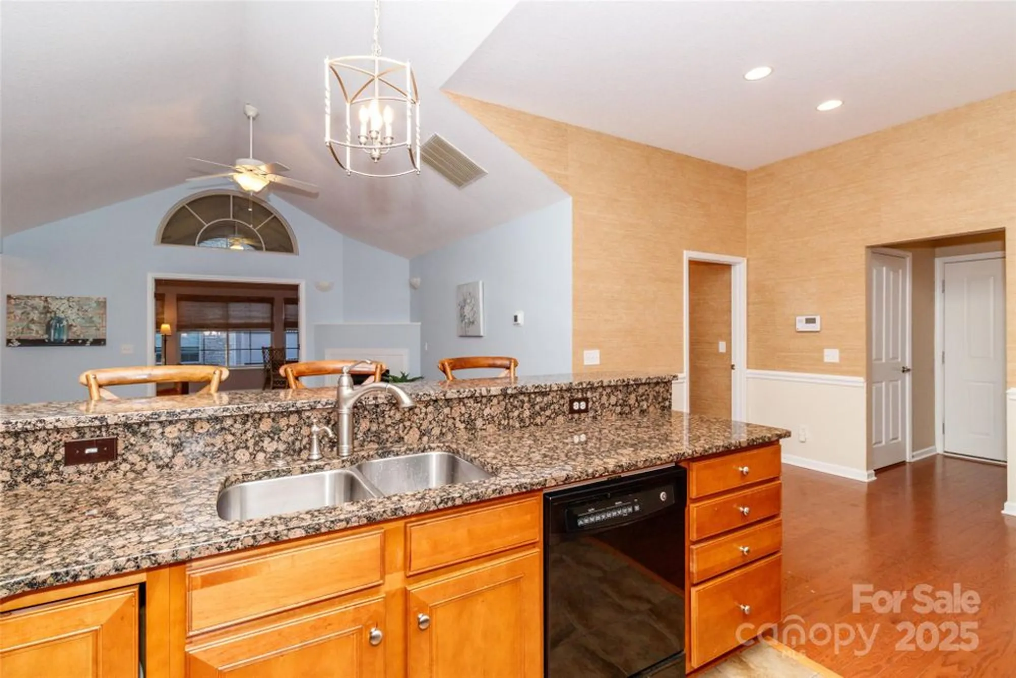 Property Slideshow image 14 of 39 | 3546 south bank ct, Matthews, NC, 28105