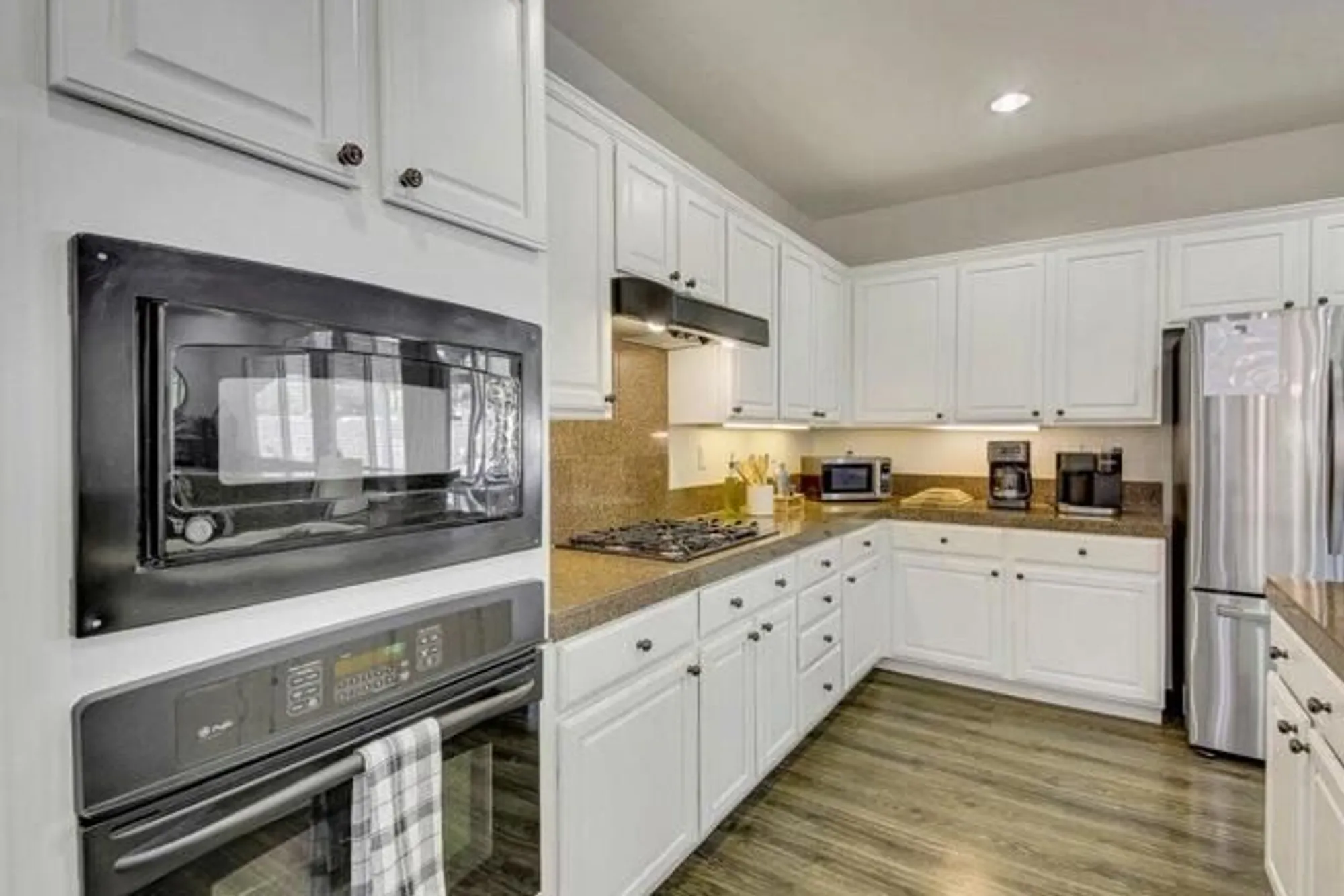 Property Slideshow image 8 of 66 | 84400 onda dr, Indio, CA, 92203