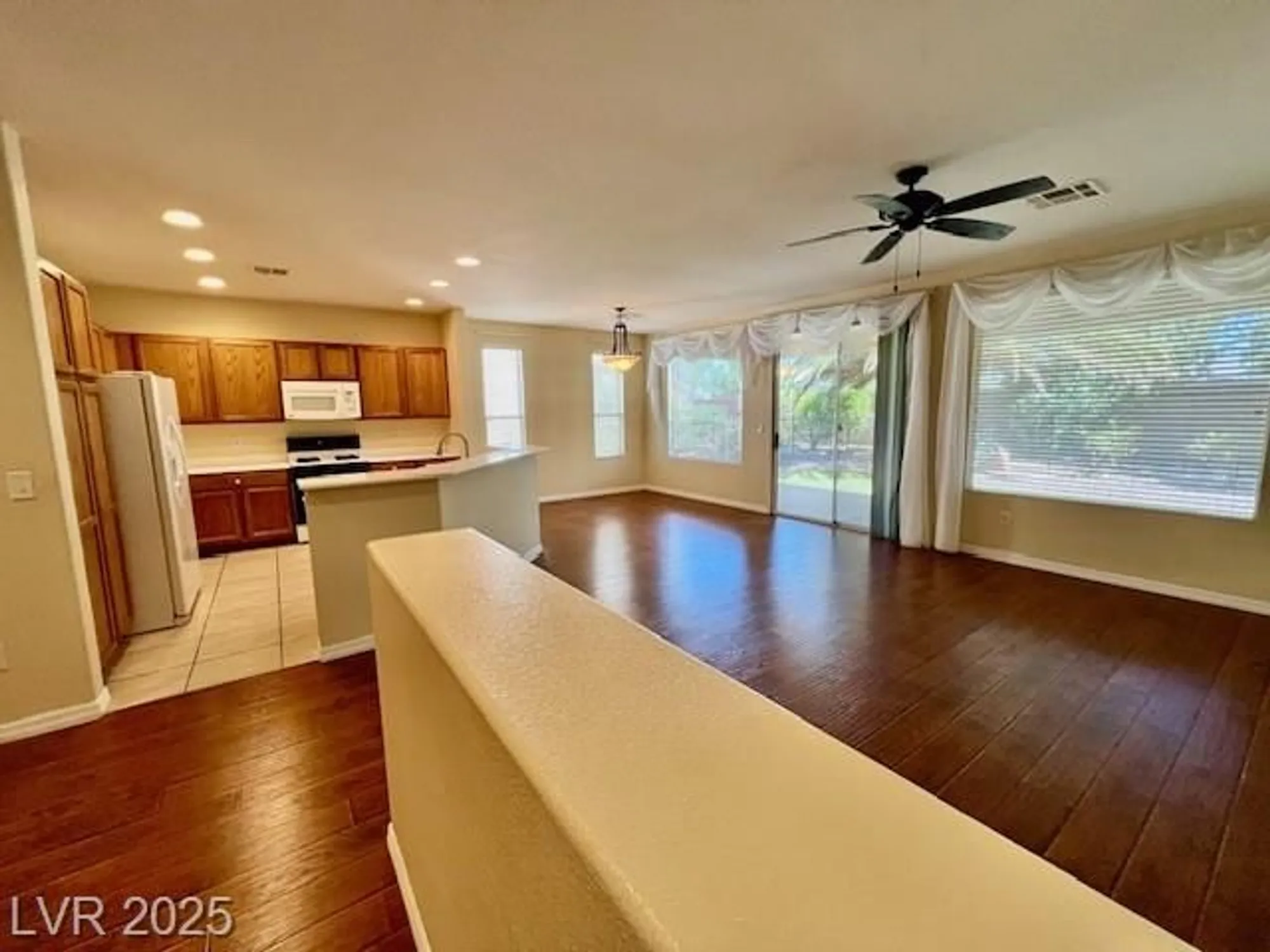 Property Slideshow image 15 of 40 | 4438 regalo bello st, Las Vegas, NV, 89135