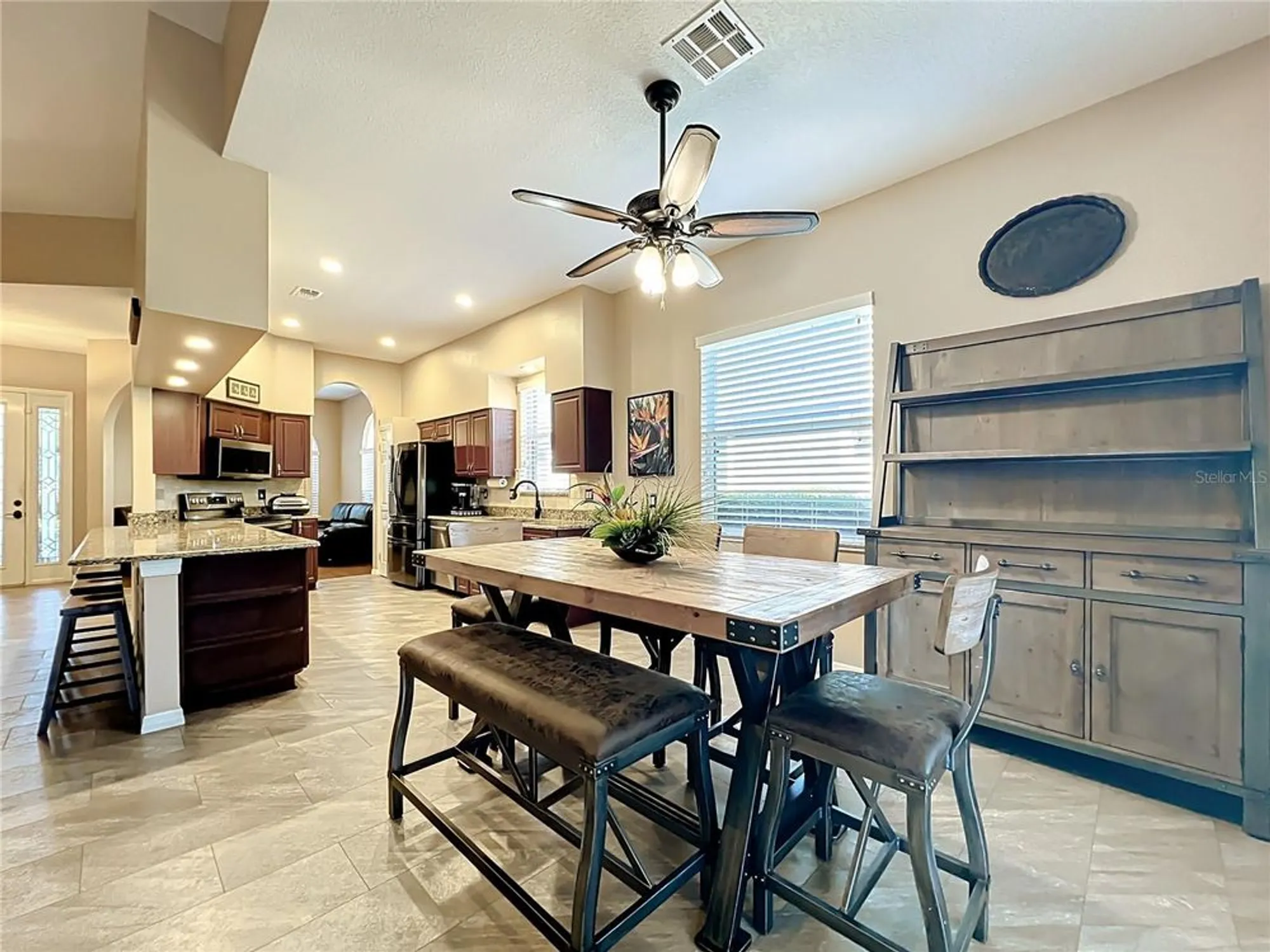 Property Slideshow image 6 of 50 | 6128 landings blvd, Lady Lake, FL, 32159