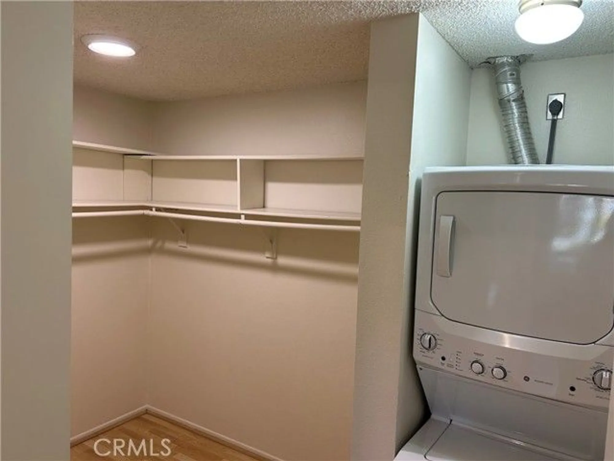 Property Slideshow image 23 of 47 | 18232 parkview ln 103, Huntington Beach, CA, 92648