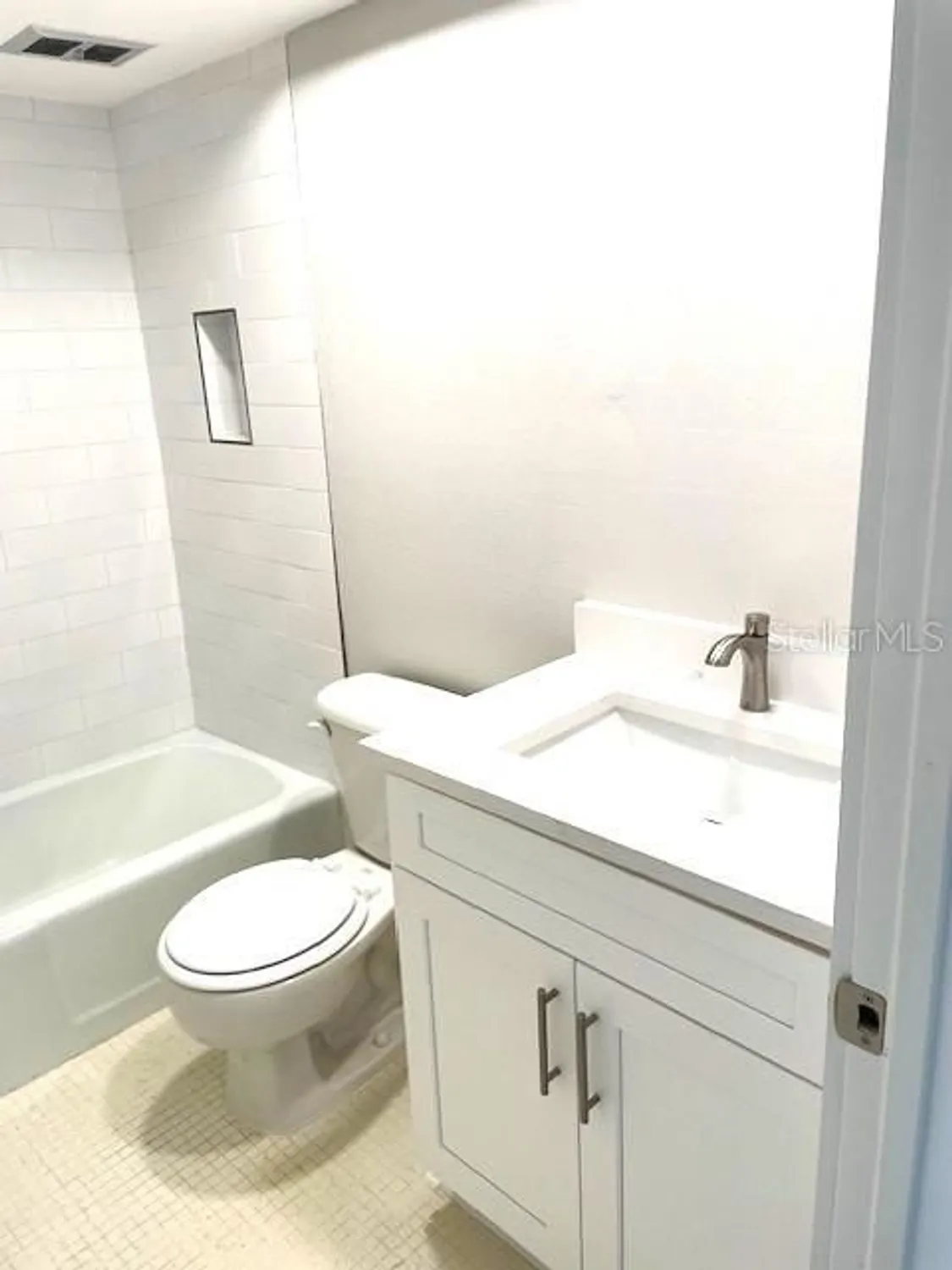 Property Slideshow image 30 of 35 | 1 boca ciega point blvd apt 115, Saint Petersburg, FL, 33708