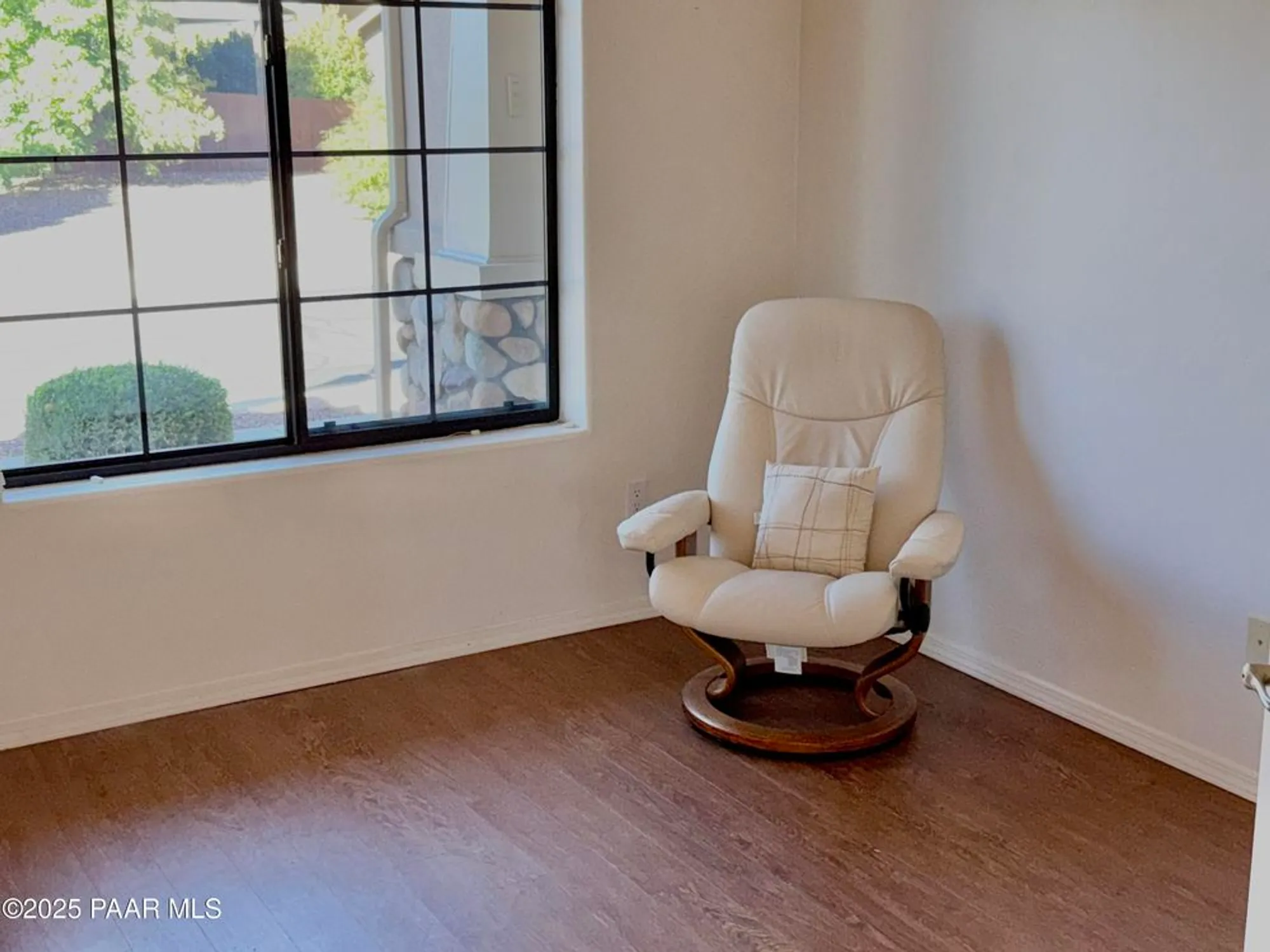 Property Slideshow image 20 of 25 | 1183 gardenia ln, Prescott, AZ, 86305