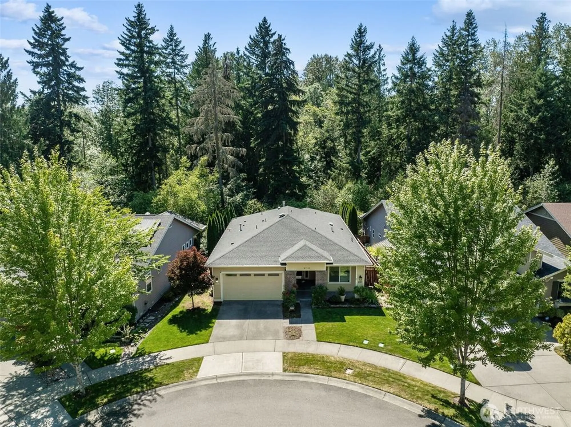 Property Slideshow image 1 of 35 | 14714 knoll park ct, Bonney Lake, WA, 98391