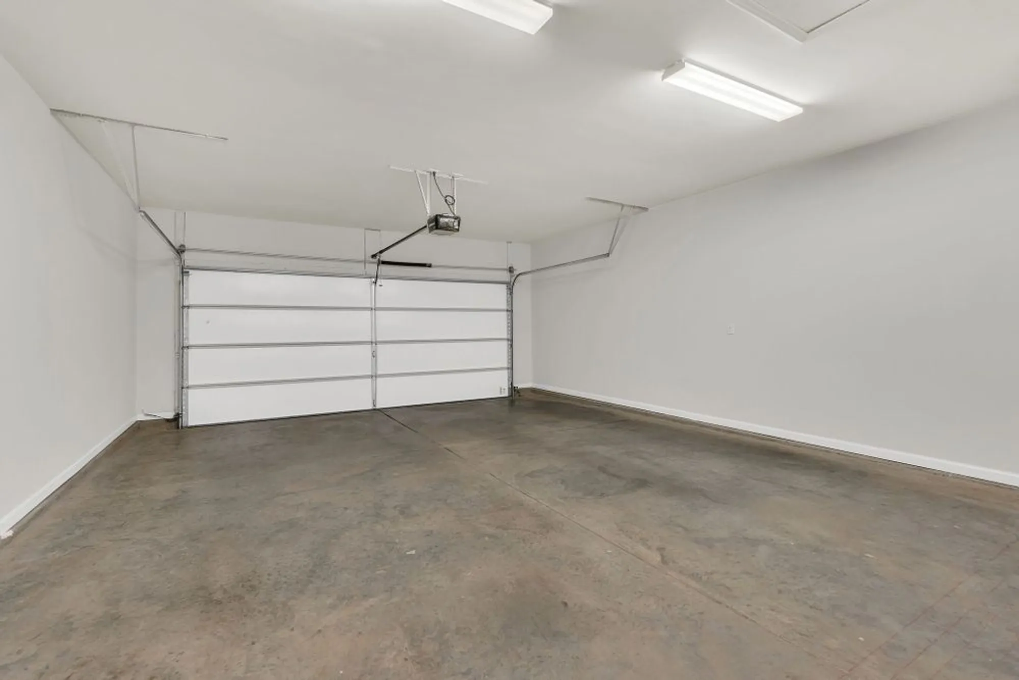 Property Slideshow image 33 of 65 | 2061 hardin pl, Spring Hill, TN, 37174