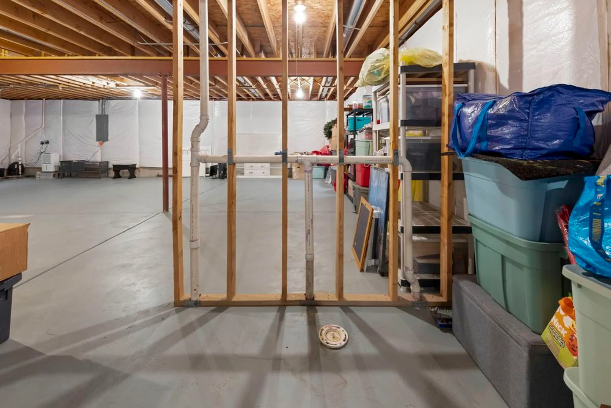 Property Slideshow image 27 of 58 | 16174 seneca lake cir, Crest Hill, IL, 60403