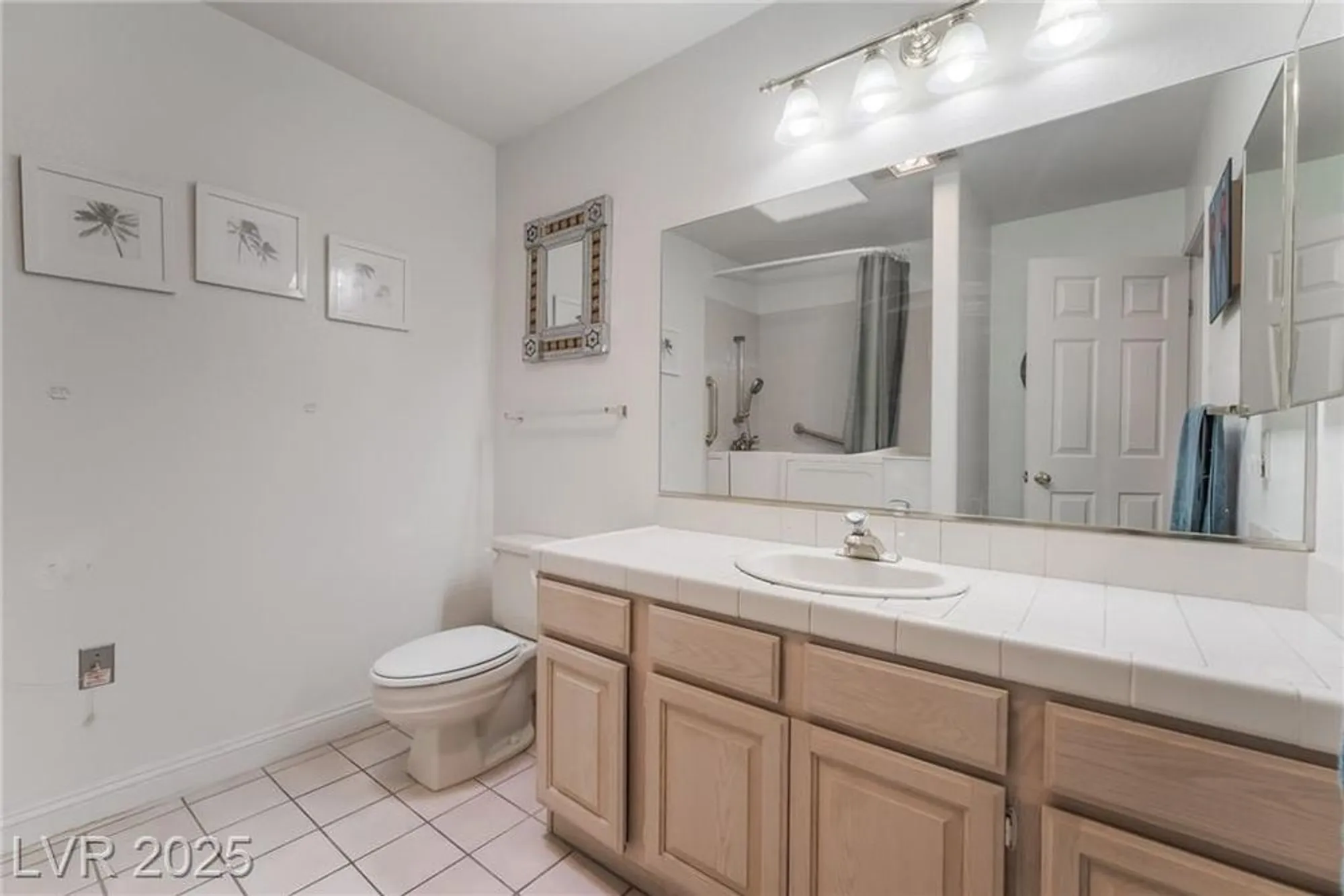 Property Slideshow image 28 of 44 | 2851 s valley view blvd 1120, Las Vegas, NV, 89102