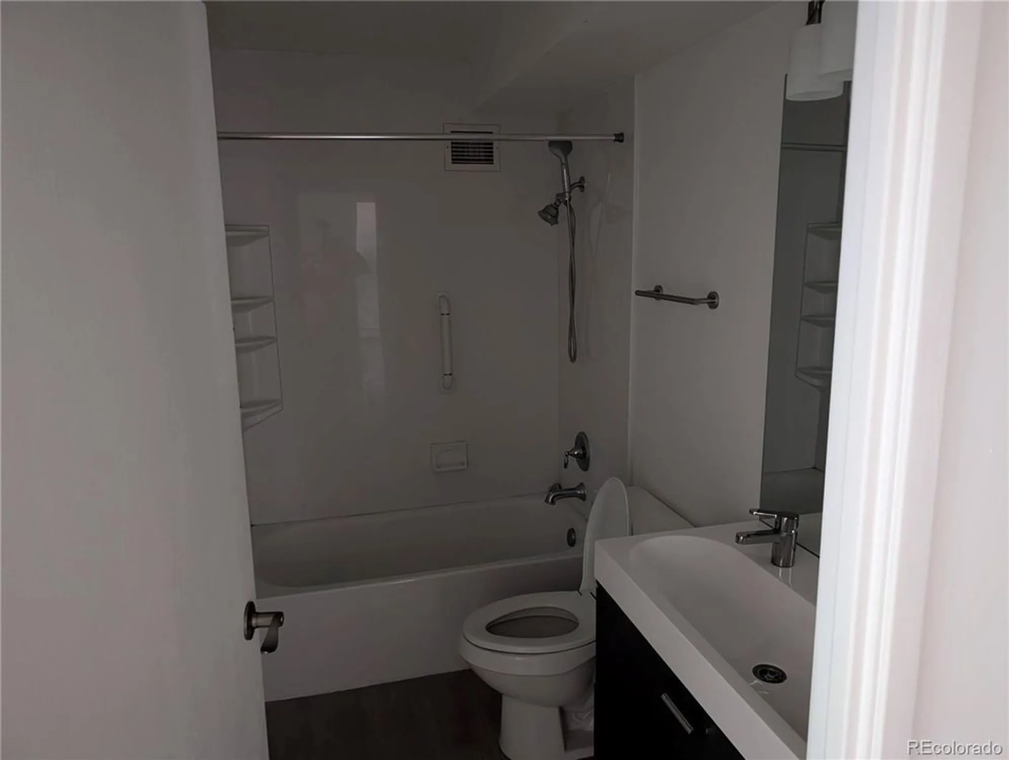 Property Slideshow image 7 of 20 | 3184 s heather gardens way 212, Aurora, CO, 80014