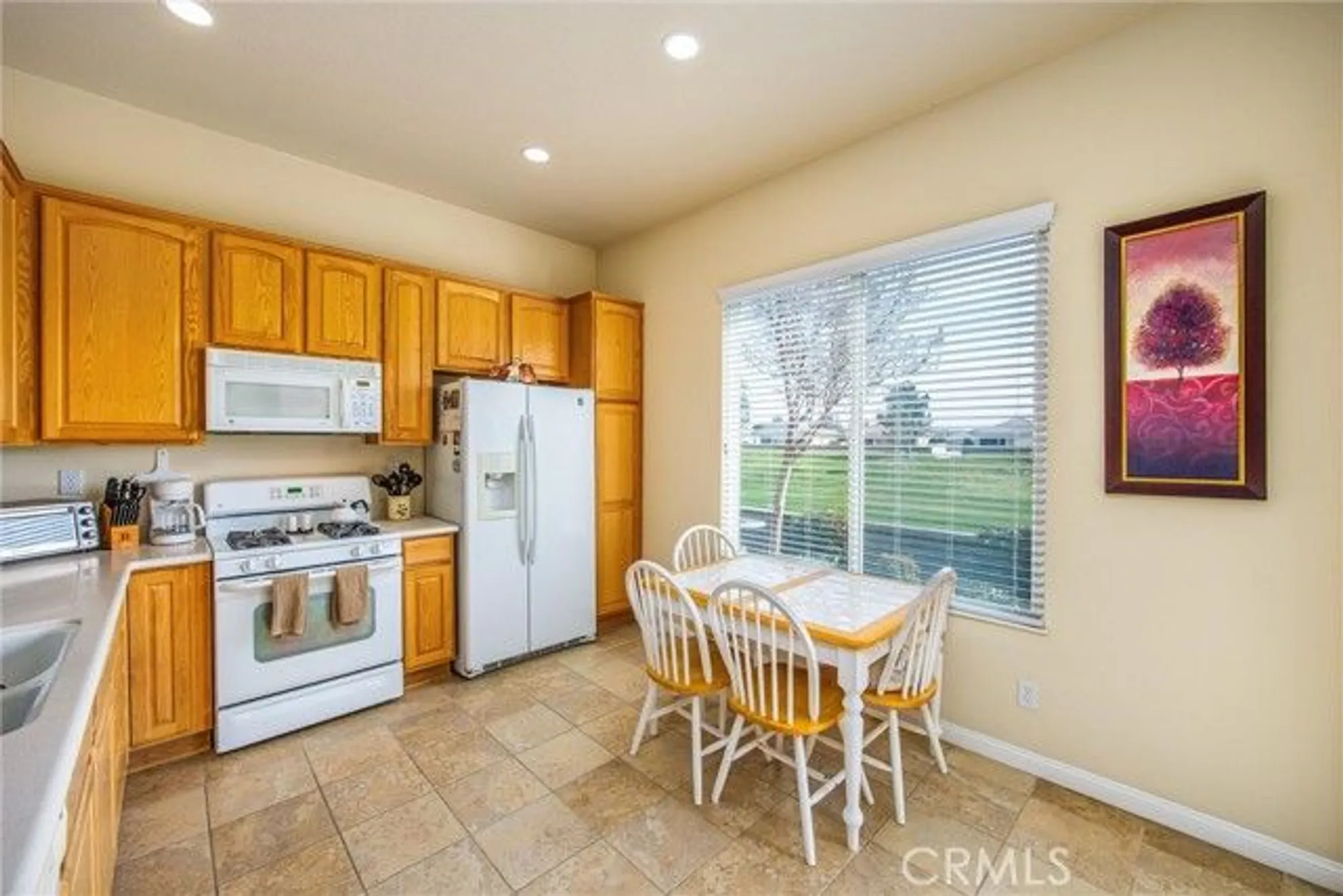 Property Slideshow image 10 of 31 | 10887 katepwa st, Apple Valley, CA, 92308