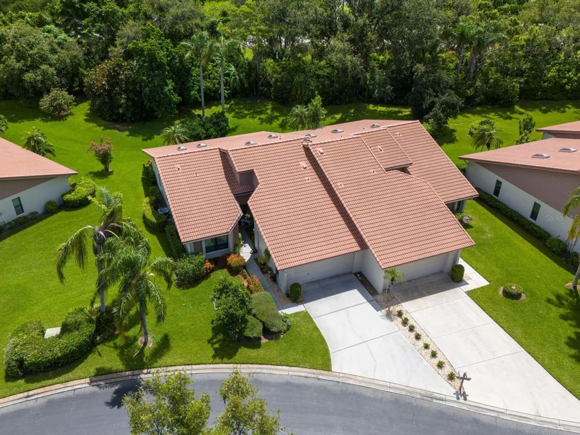 Property Slideshow image 35 of 44 | 4004 wilshire cir 89, Sarasota, FL, 34238