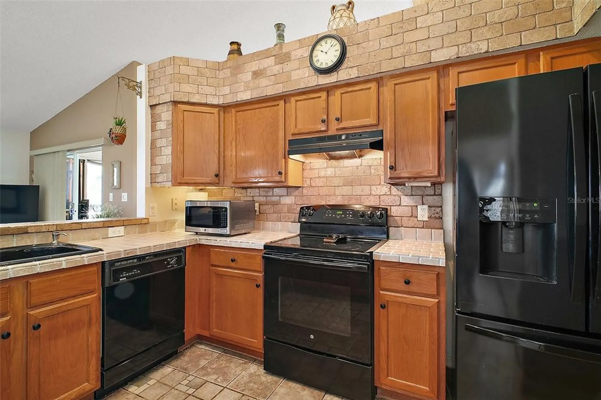 Property Slideshow image 24 of 36 | 25129 riverwalk dr, Leesburg, FL, 34748