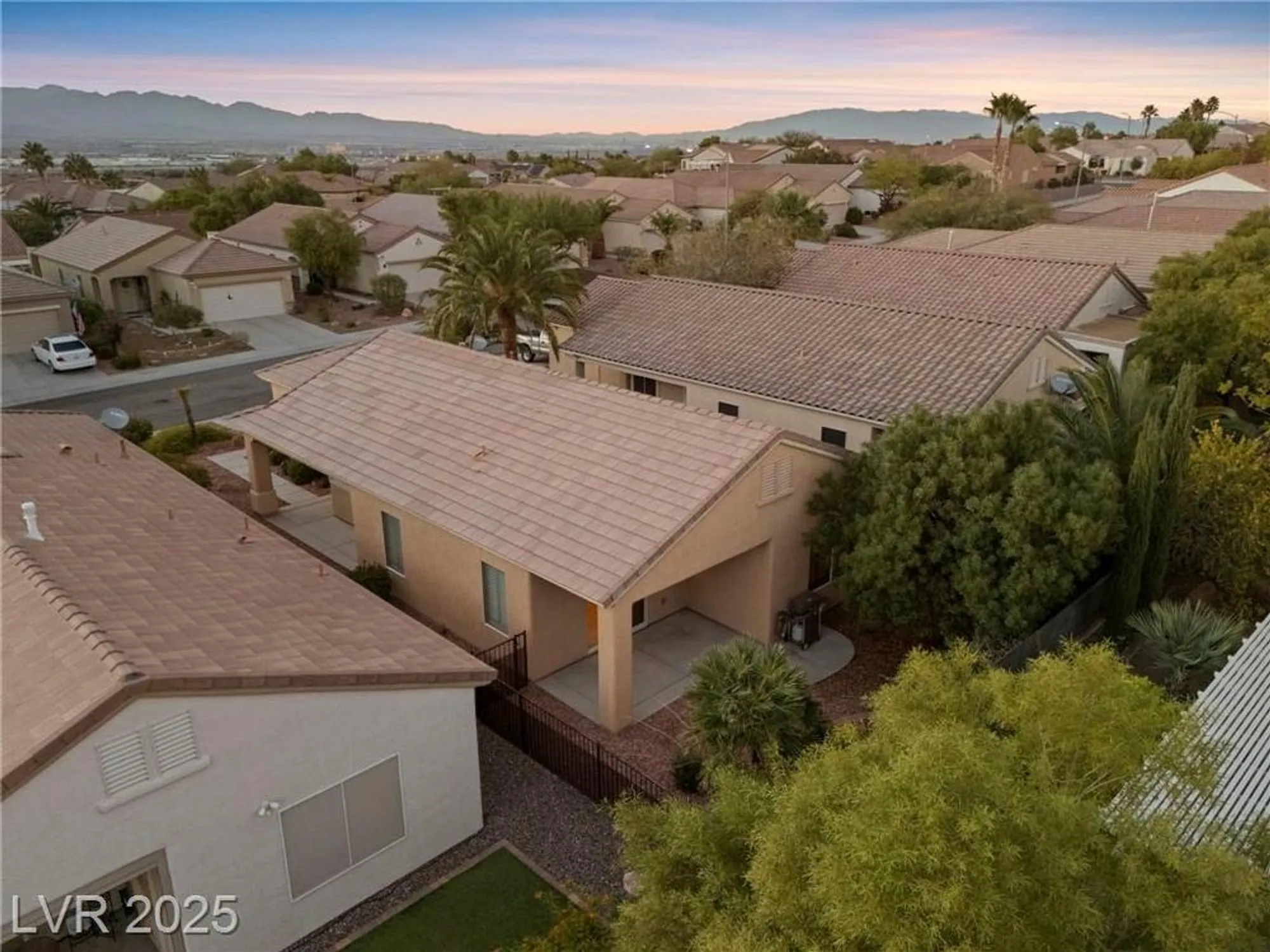 Property Slideshow image 53 of 62 | 2170 oliver springs st, Henderson, NV, 89052