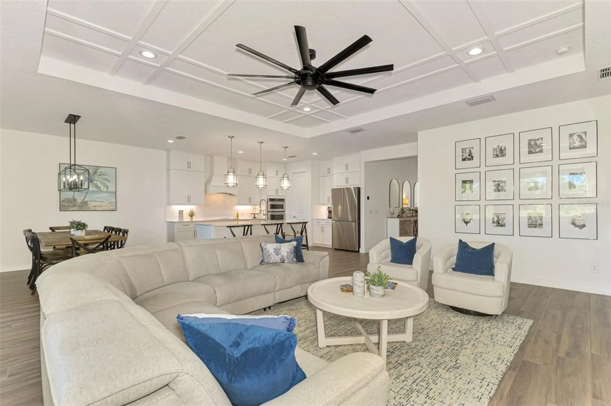 Property Slideshow image 15 of 71 | 560 mistiflower cir, Nokomis, FL, 34275