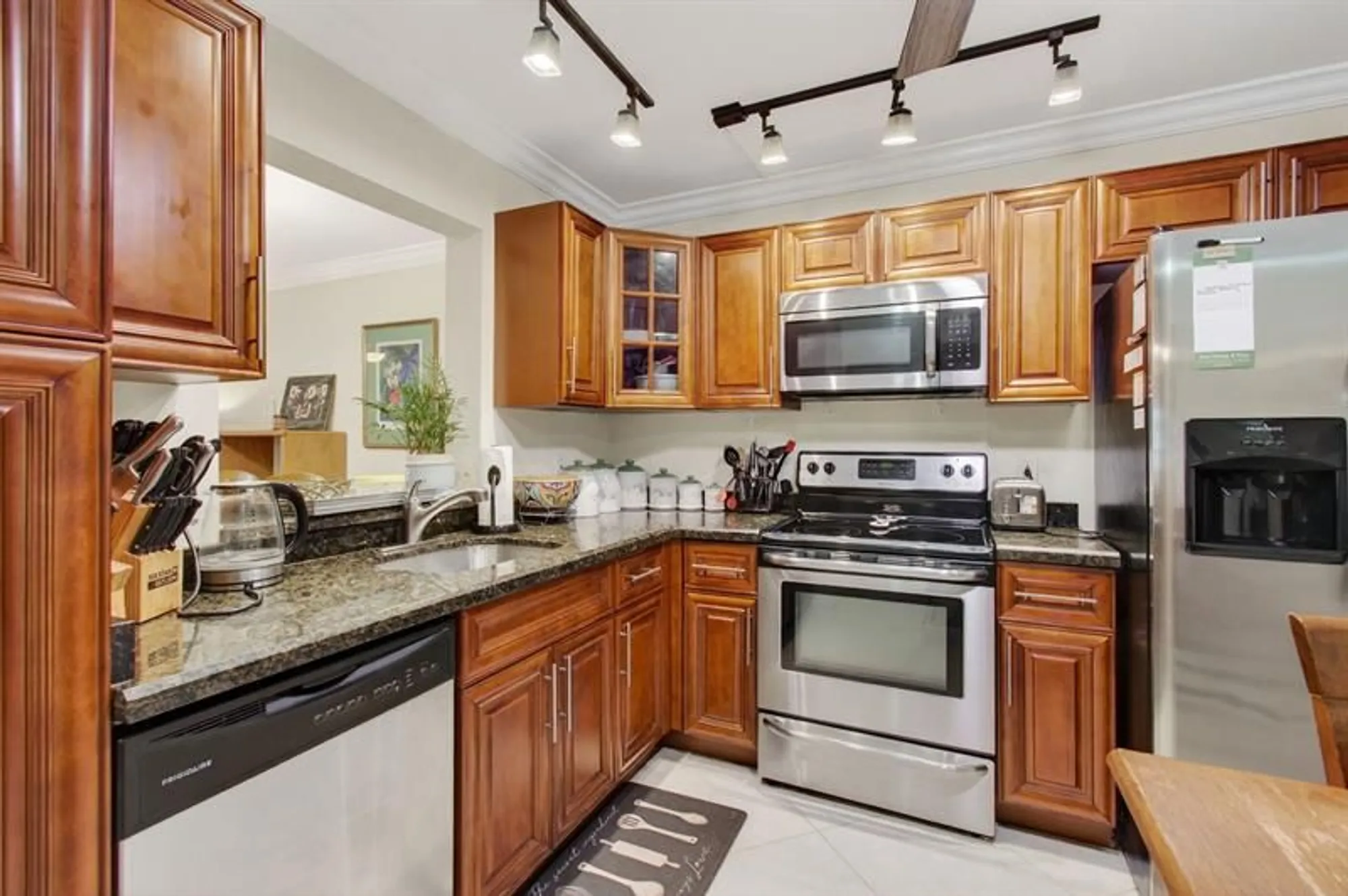 Property Slideshow image 15 of 67 | 19000 stewart cir apt 4, Boca Raton, FL, 33496
