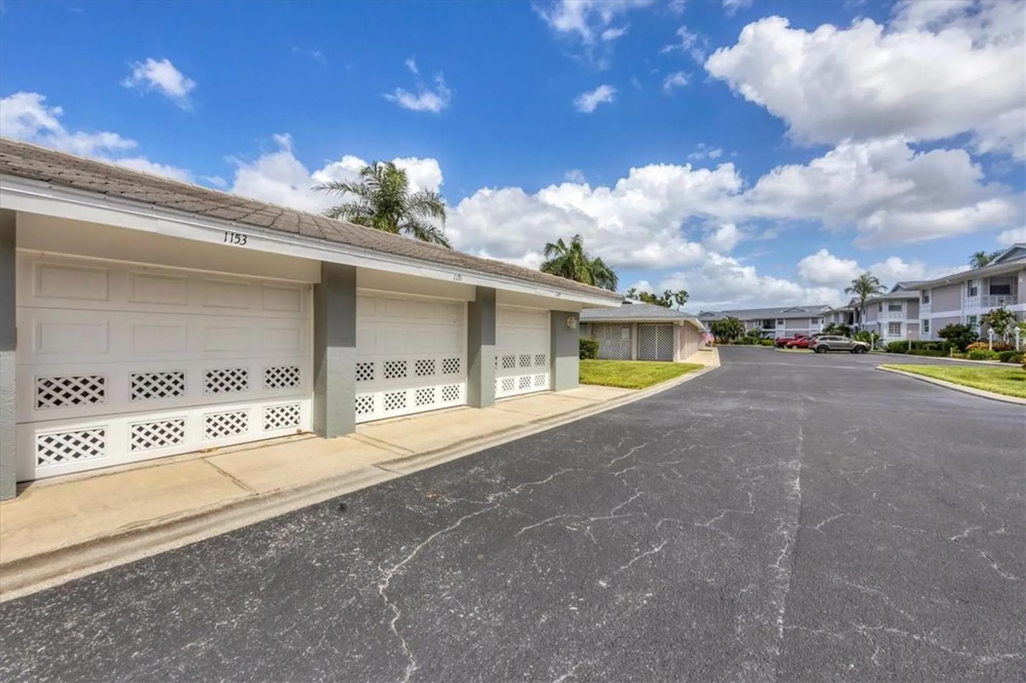 Property Slideshow image 22 of 28 | 1153 edgewater cir, Bradenton, FL, 34209