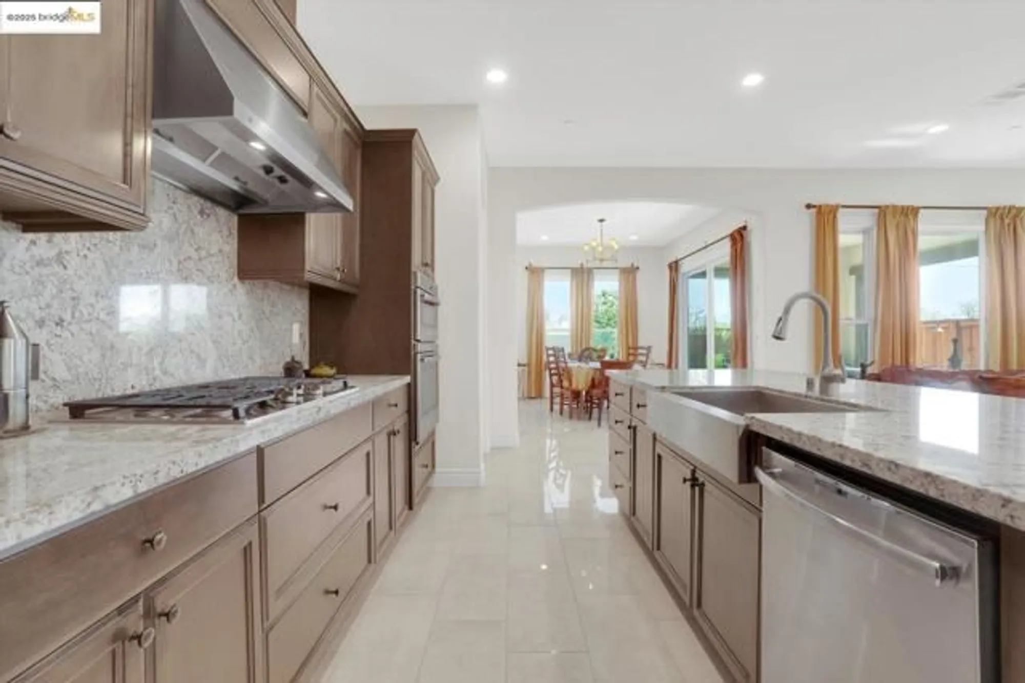 Property Slideshow image 13 of 57 | 1577 chianti ln, Brentwood, CA, 94513