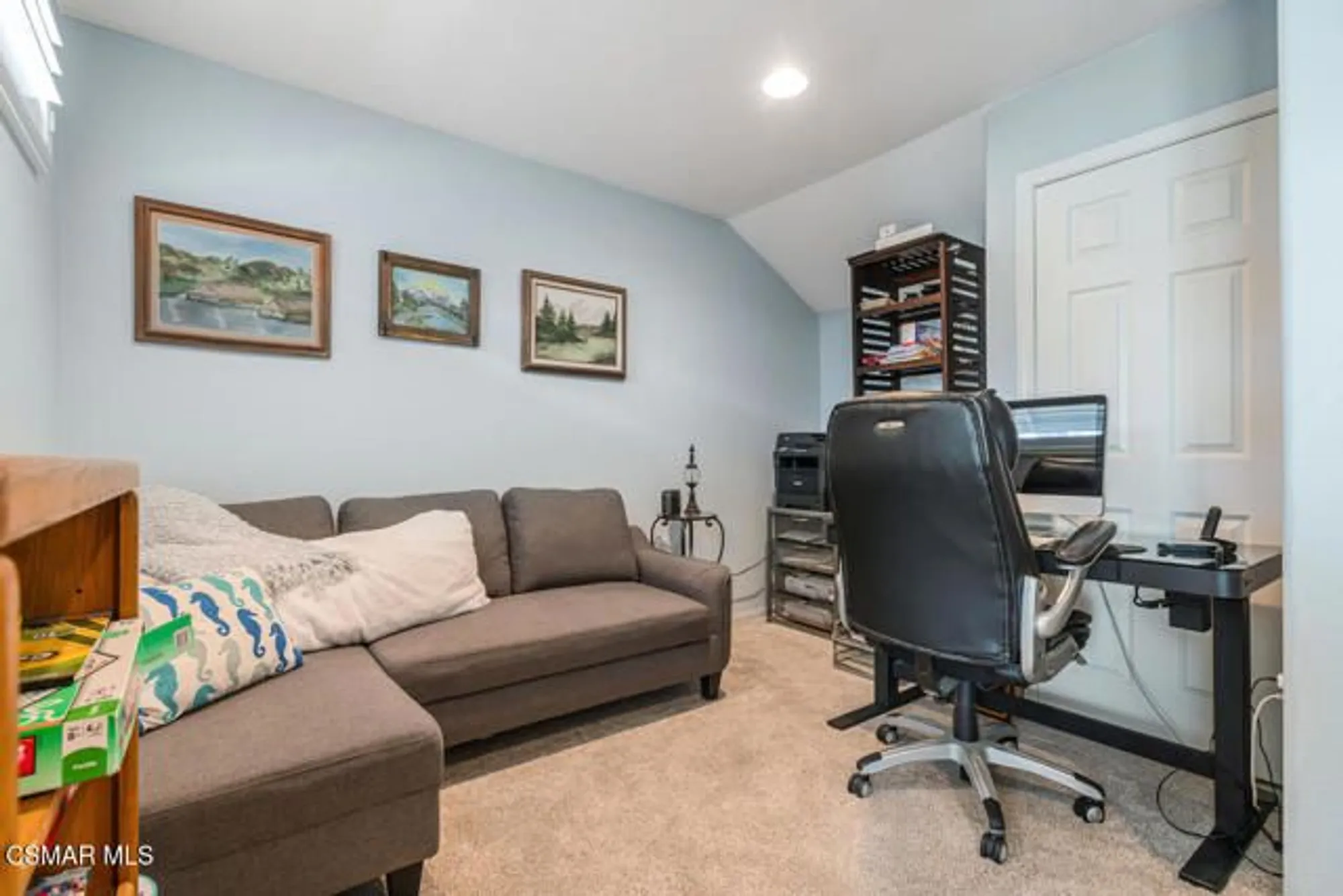 Property Slideshow image 21 of 27 | 2040 freesia ave, Simi Valley, CA, 93063