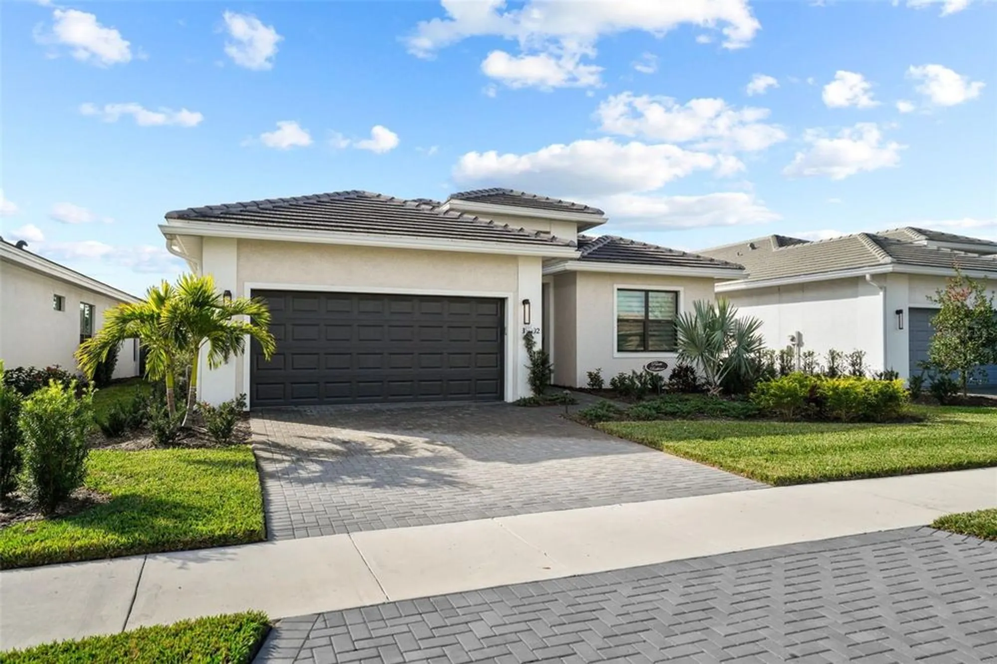 Property Slideshow image 1 of 50 | 17702 cresswind ter, Bradenton, FL, 34211